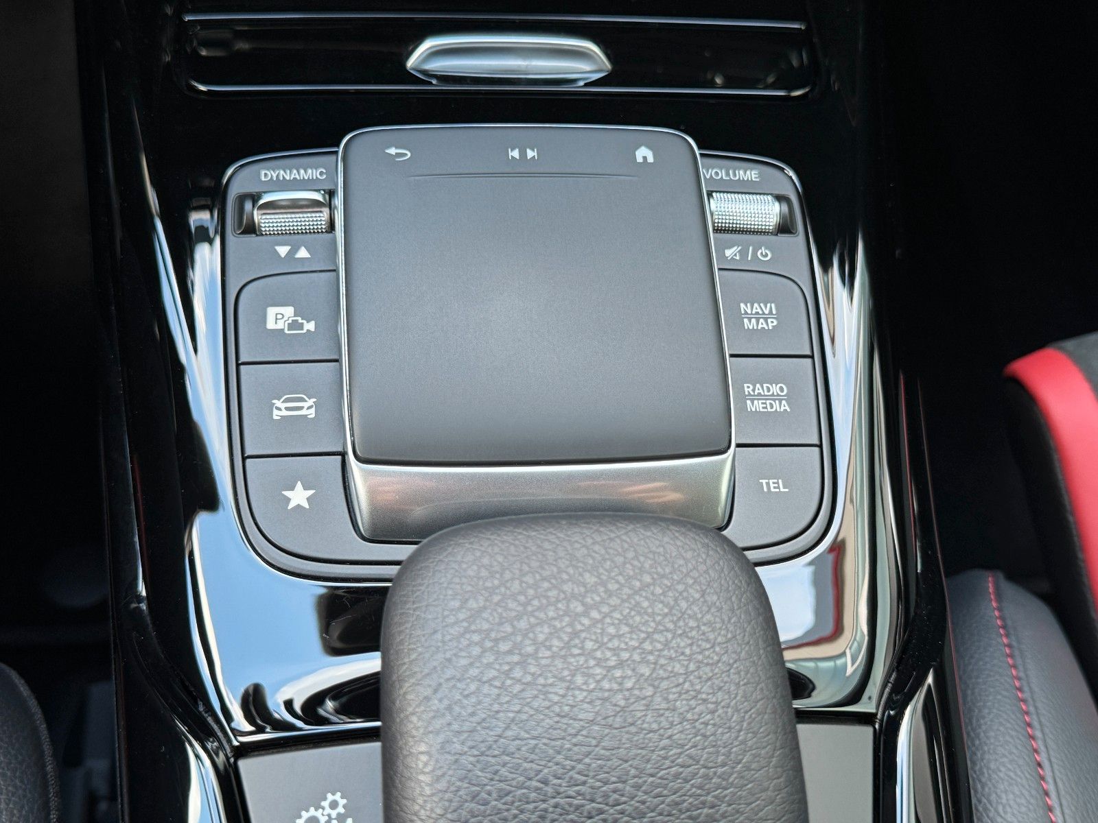 Fahrzeugabbildung Mercedes-Benz CLA 35 AMG Shooting Brake 4M Performance*1.HAND*