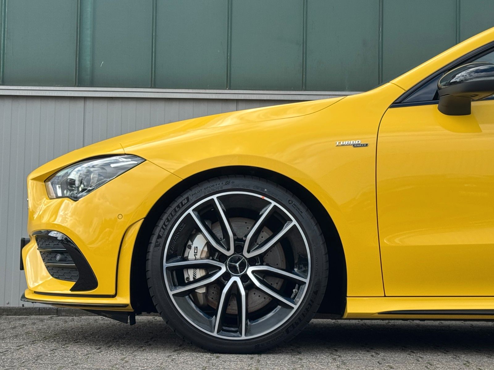 Fahrzeugabbildung Mercedes-Benz CLA 35 AMG Shooting Brake 4M Performance*1.HAND*