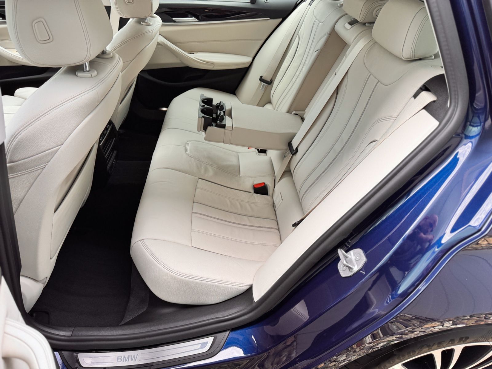 Fahrzeugabbildung BMW 530d Sport Line *8G|CAM|LED|NAVI*