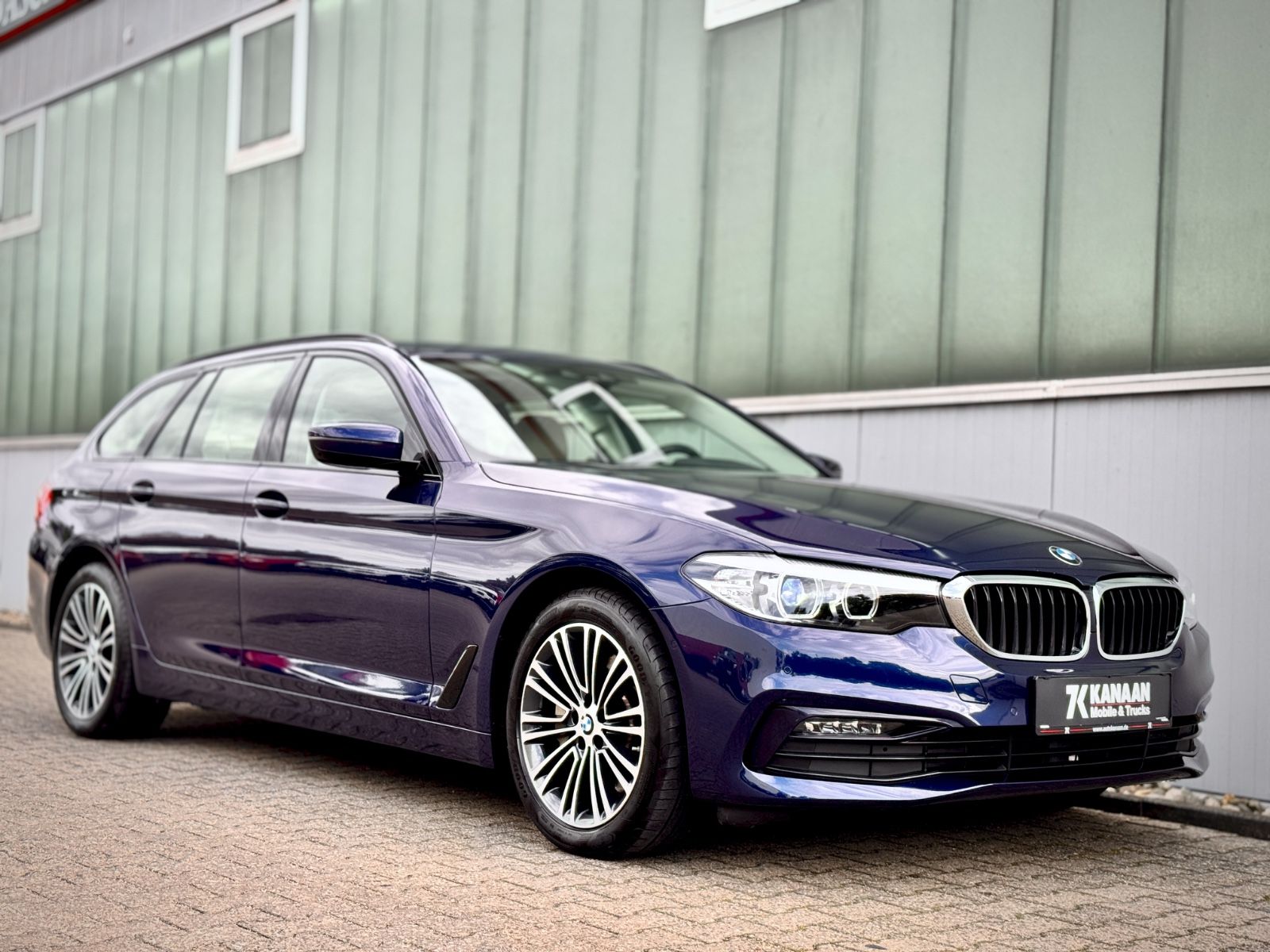 Fahrzeugabbildung BMW 530d Sport Line *8G|CAM|LED|NAVI*