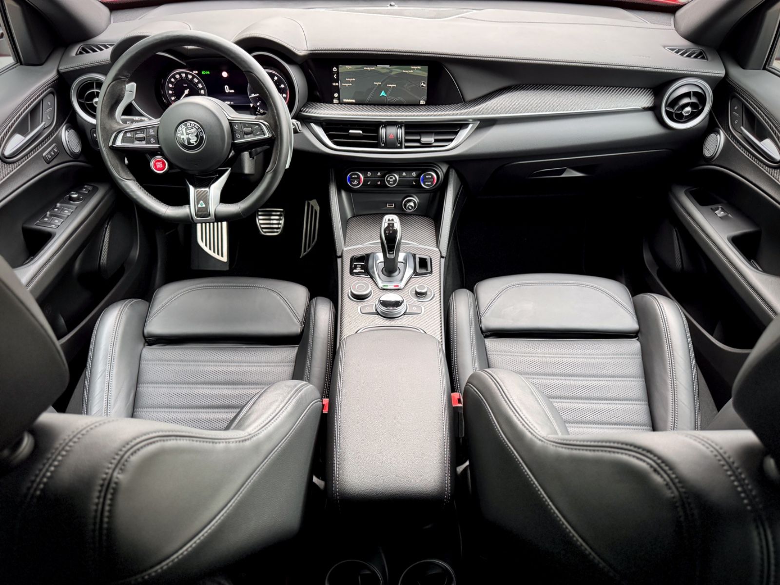 Fahrzeugabbildung Alfa Romeo Stelvio 2.9V6 Q4 Bi-Turbo Quadrifoglio*ACC|HIFI*