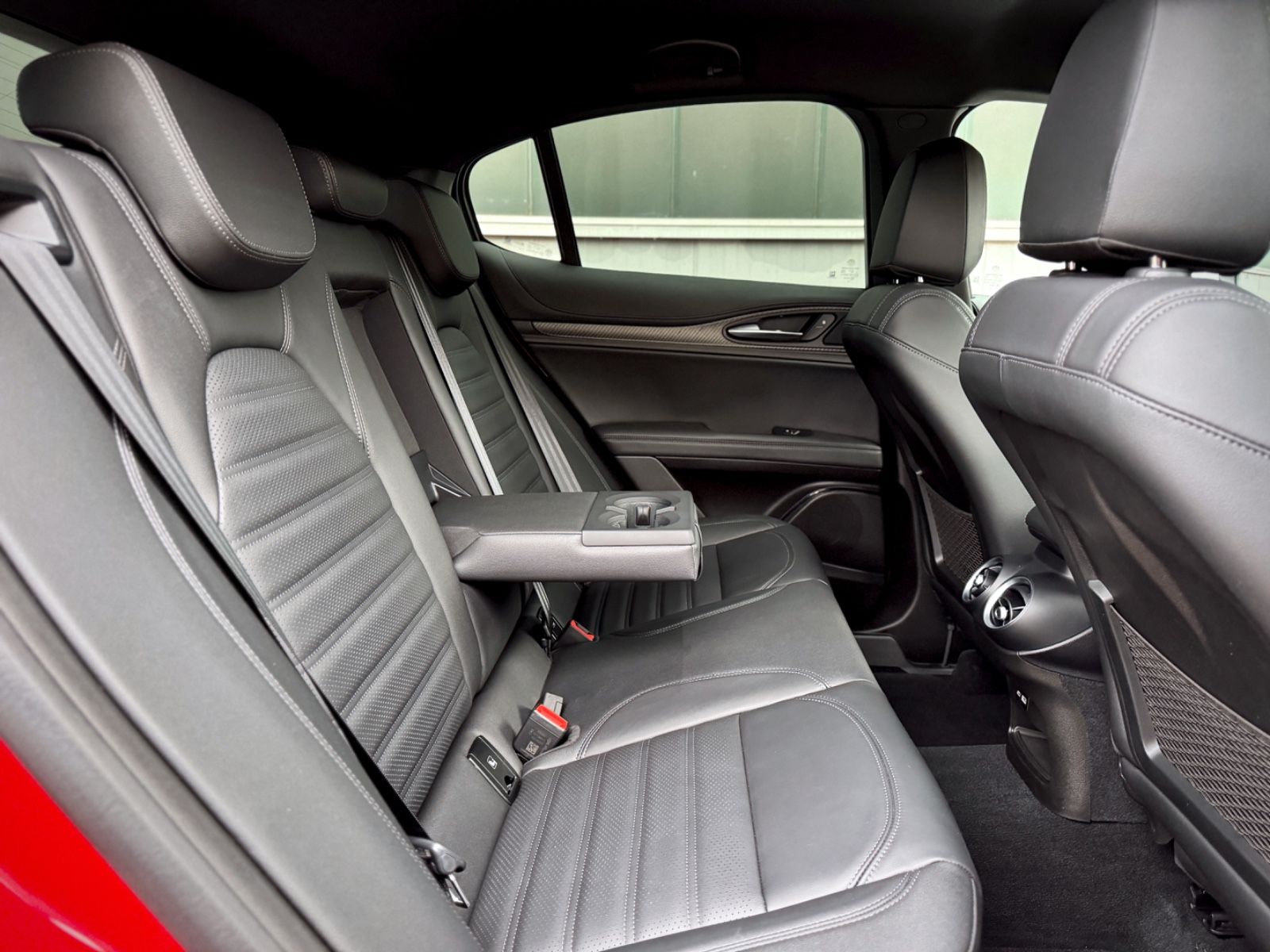 Fahrzeugabbildung Alfa Romeo Stelvio 2.9V6 Q4 Bi-Turbo Quadrifoglio*ACC|HIFI*