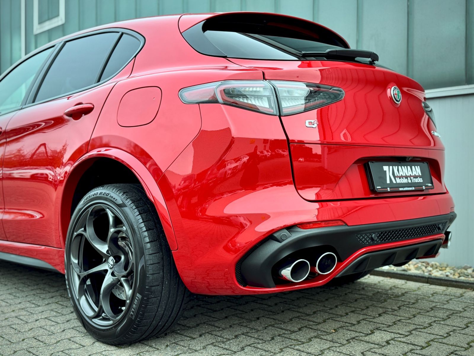 Fahrzeugabbildung Alfa Romeo Stelvio 2.9V6 Q4 Bi-Turbo Quadrifoglio*ACC|HIFI*