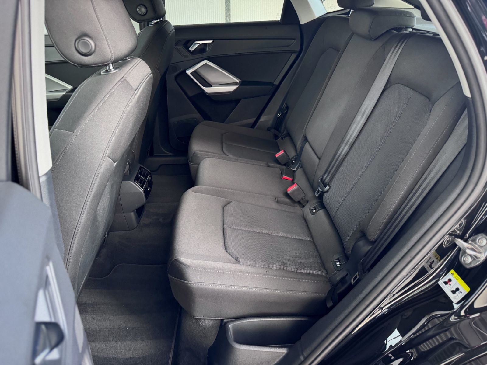 Fahrzeugabbildung Audi Q3 Sportback 35 TDI Quattro S-Line*PANO|AHK|NAV*