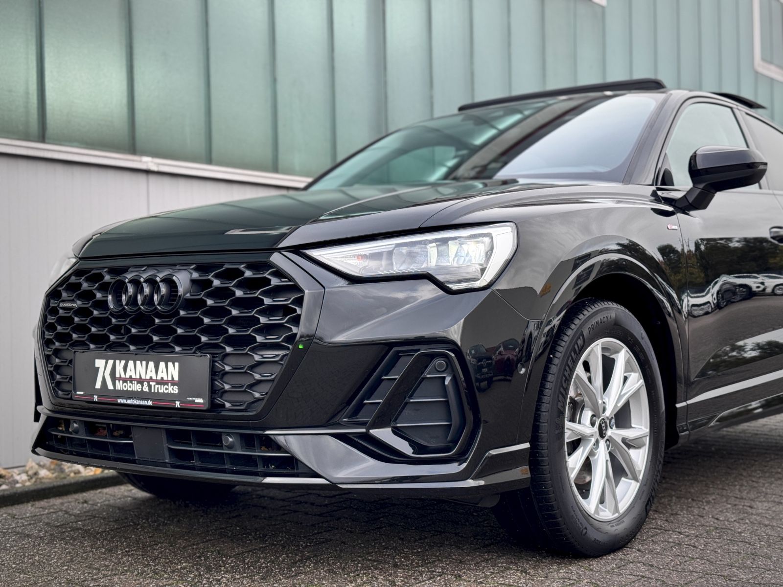 Fahrzeugabbildung Audi Q3 Sportback 35 TDI Quattro S-Line*PANO|AHK|NAV*