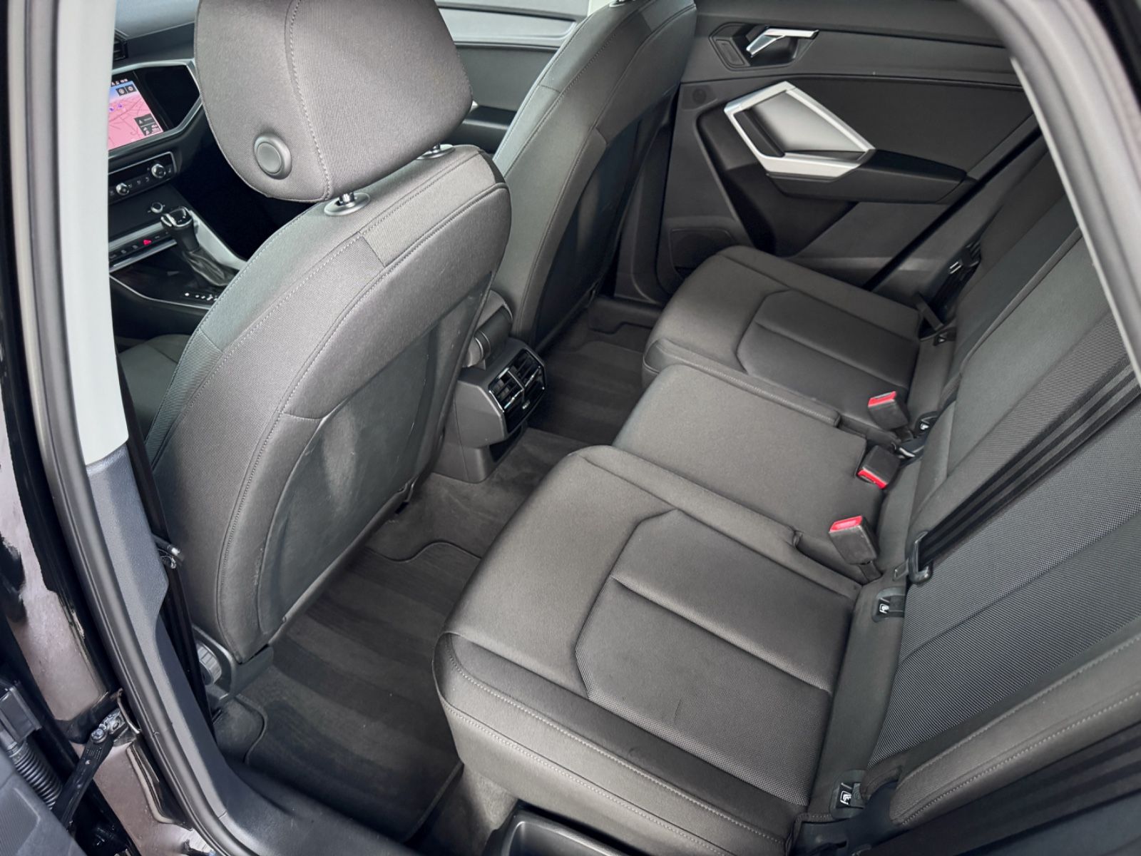 Fahrzeugabbildung Audi Q3 Sportback 35 TDI Quattro S-Line*PANO|AHK|NAV*