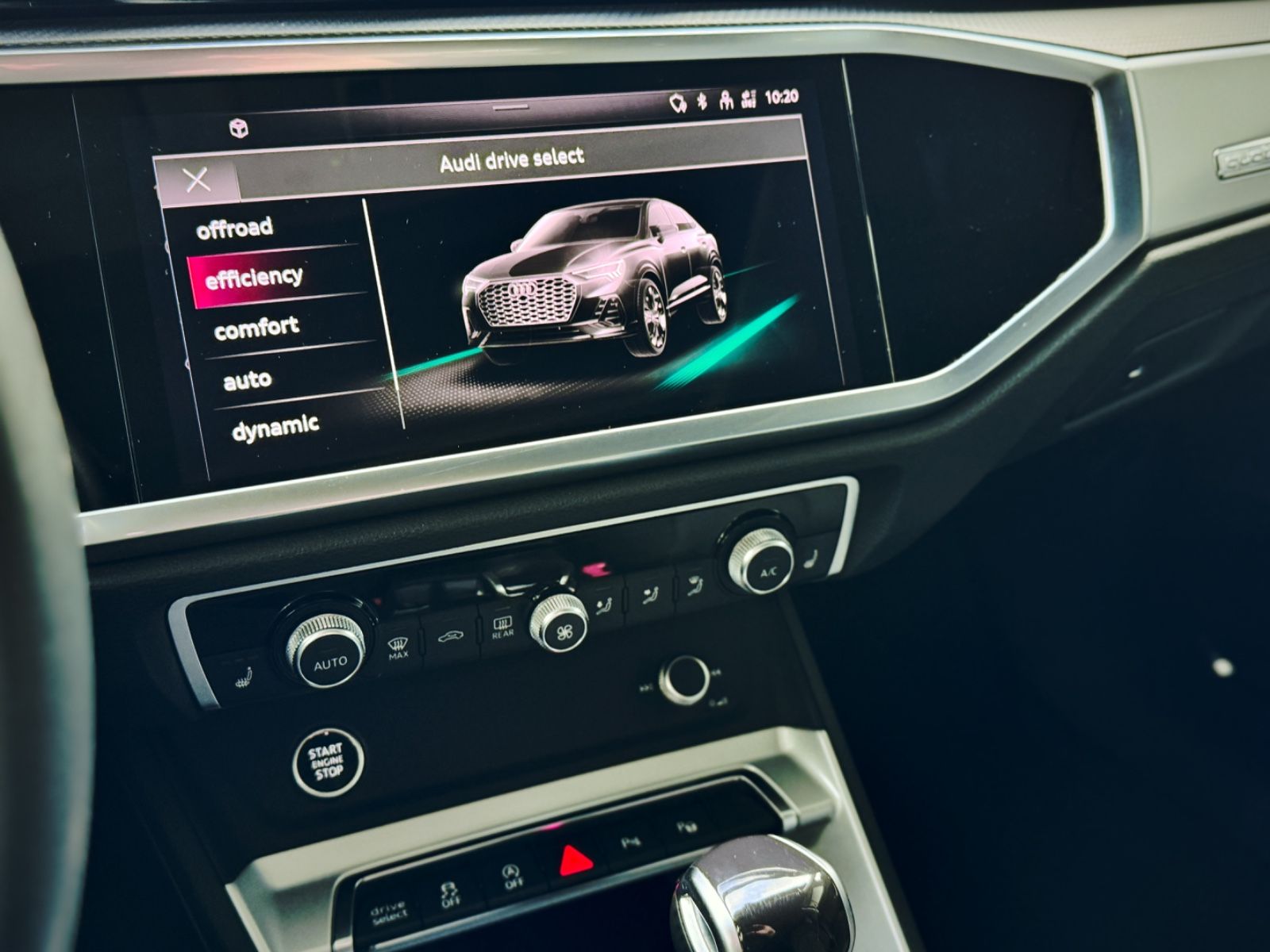 Fahrzeugabbildung Audi Q3 Sportback 35 TDI Quattro S-Line*PANO|AHK|NAV*