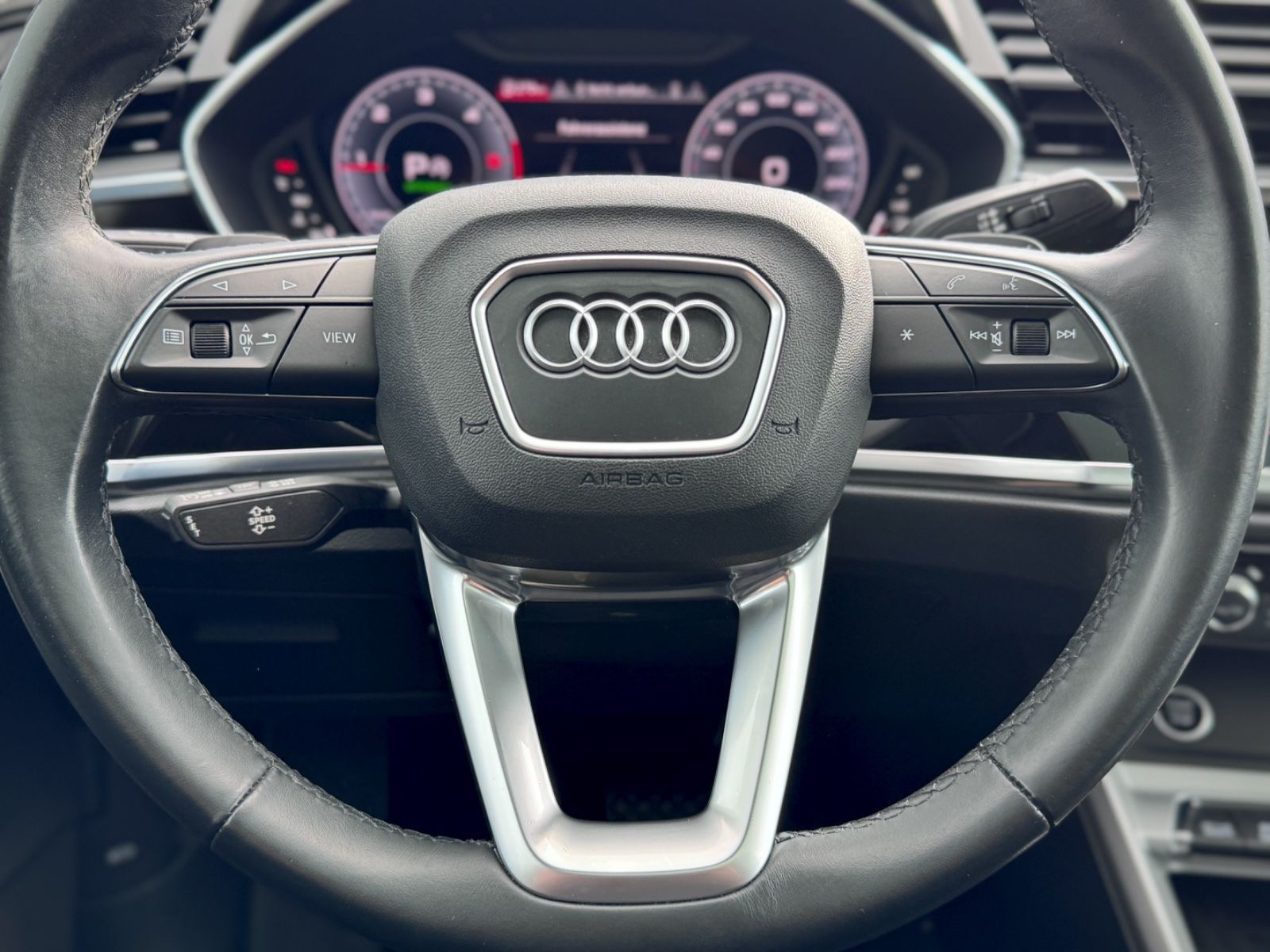 Fahrzeugabbildung Audi Q3 Sportback 35 TDI Quattro S-Line*PANO|AHK|NAV*