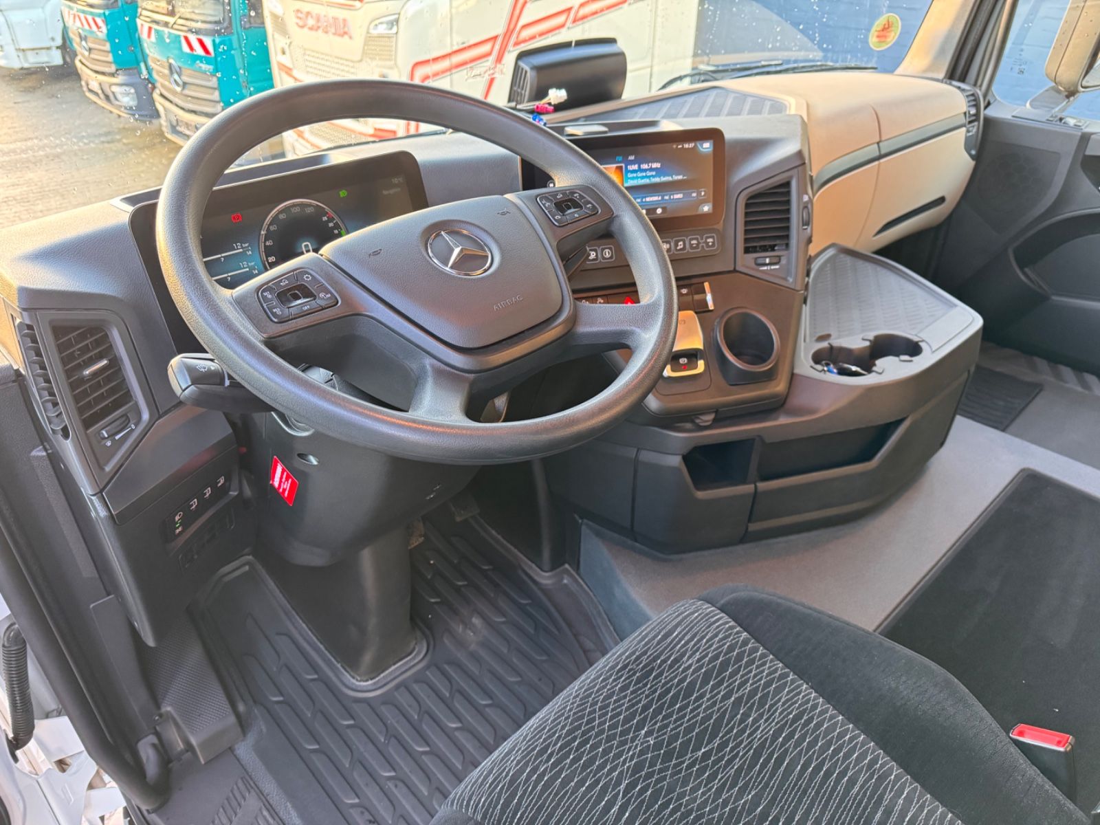 Fahrzeugabbildung Mercedes-Benz 1846 Actros 5  Hydr. Kipper / Walkingfloor 2-Weg