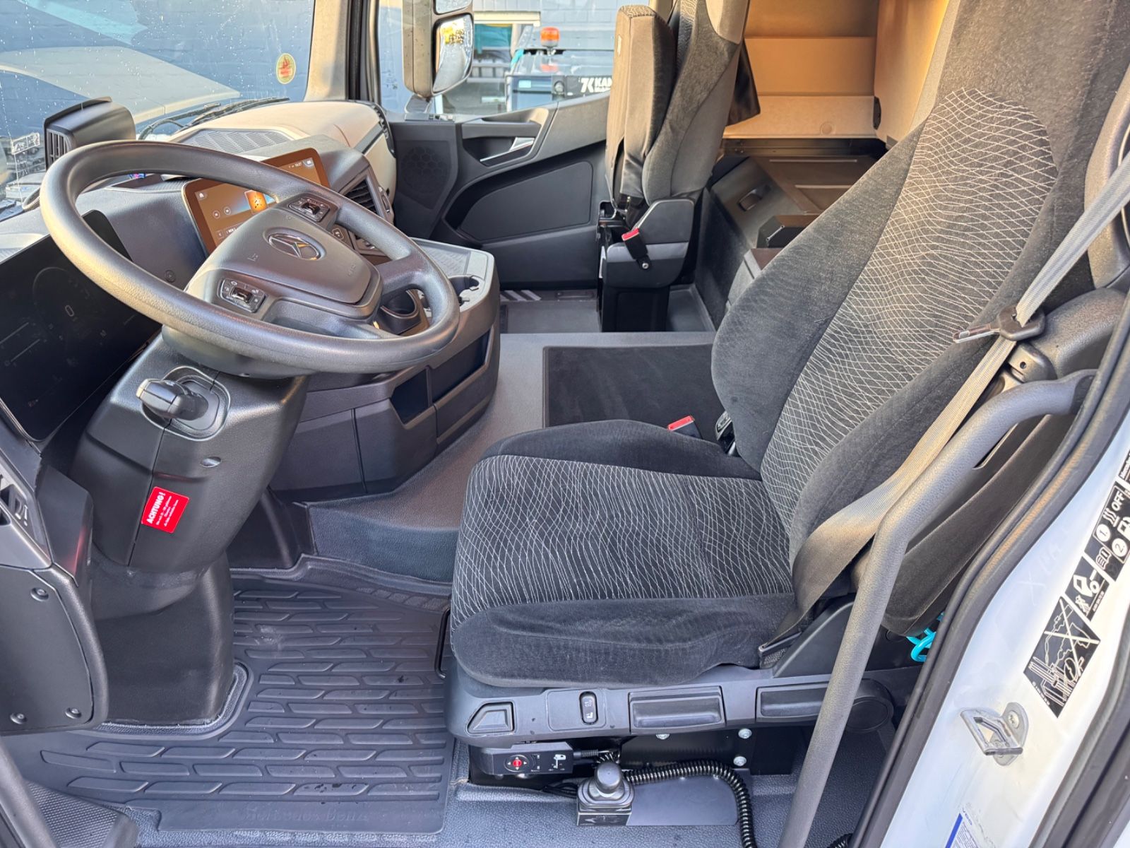 Fahrzeugabbildung Mercedes-Benz 1846 Actros 5  Hydr. Kipper / Walkingfloor 2-Weg