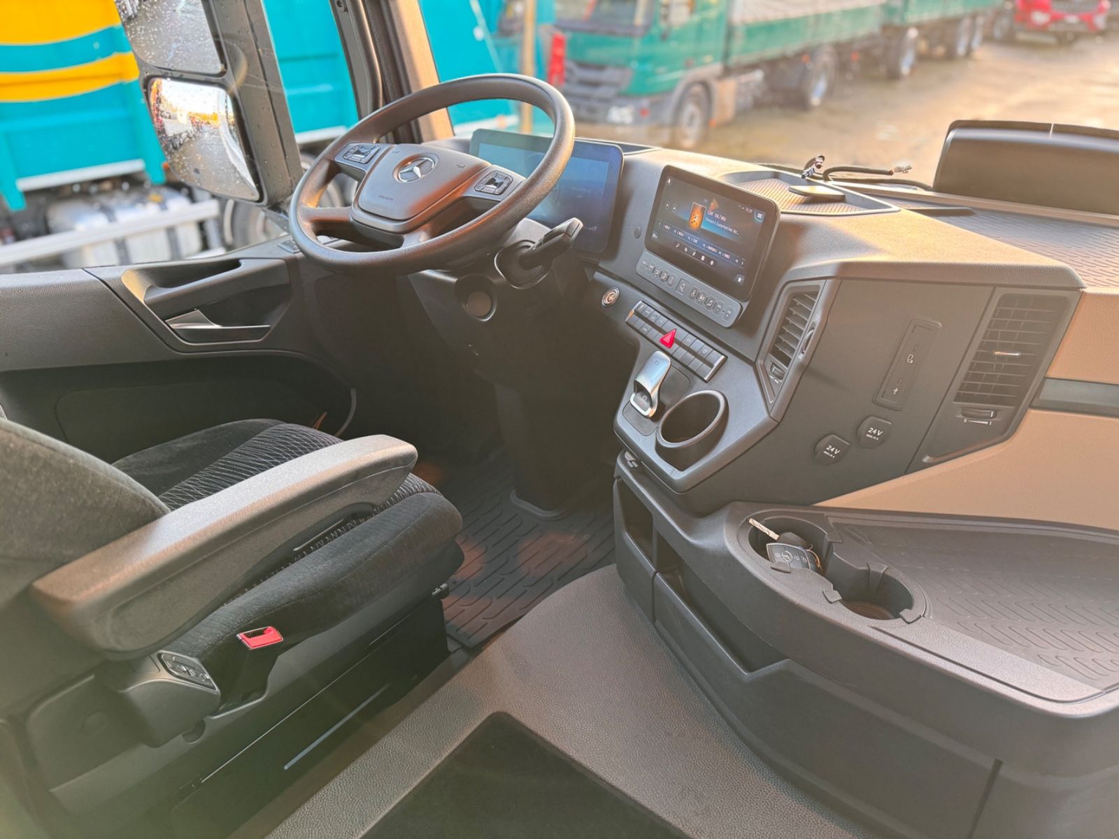 Fahrzeugabbildung Mercedes-Benz 1846 Actros 5  Hydr. Kipper / Walkingfloor 2-Weg