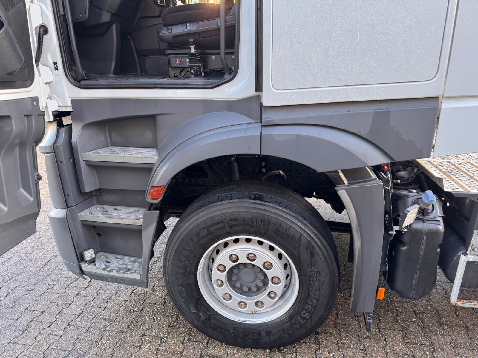Fahrzeugabbildung Mercedes-Benz 1846 Actros 5  Hydr. Kipper / Walkingfloor 2-Weg