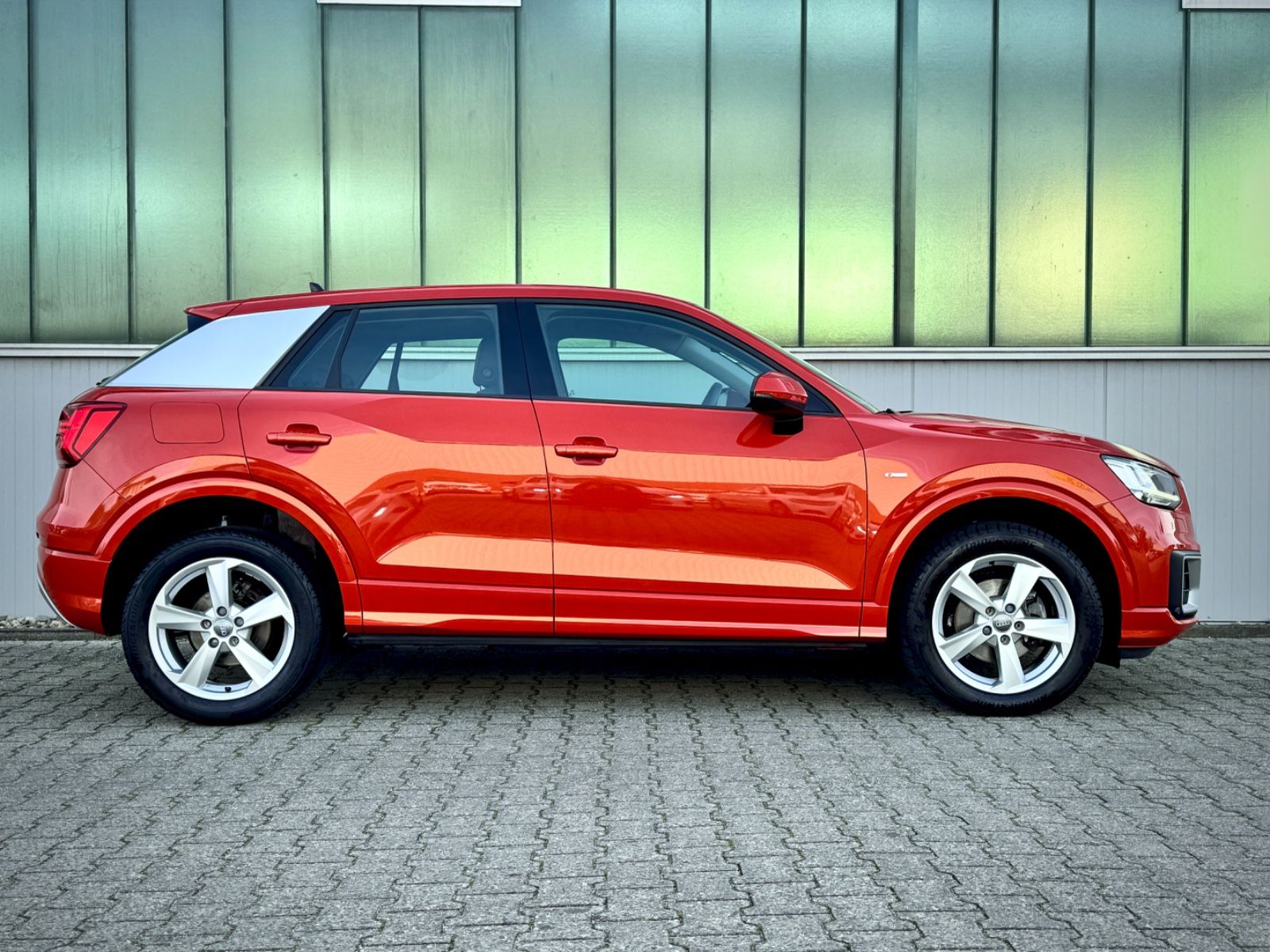 Fahrzeugabbildung Audi Q2 30 TDI S-Tronic Sport *LED|NAVI|PDC|S-LINE*