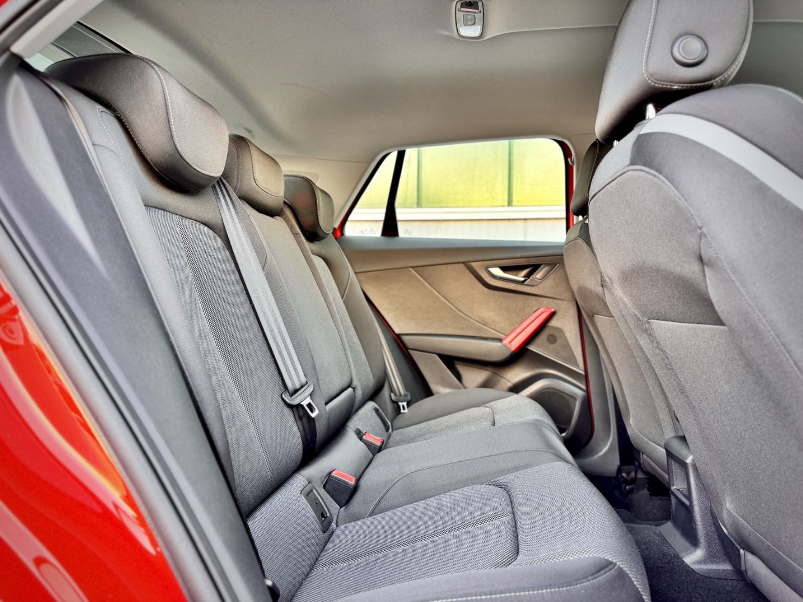 Fahrzeugabbildung Audi Q2 30 TDI S-Tronic Sport *LED|NAVI|PDC|S-LINE*