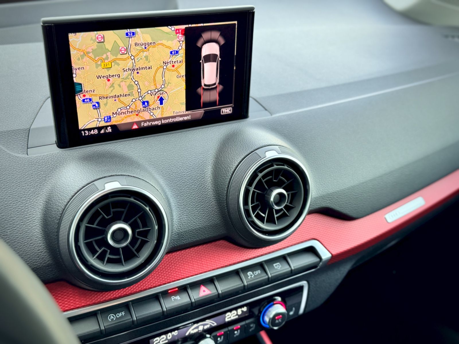 Fahrzeugabbildung Audi Q2 30 TDI S-Tronic Sport *LED|NAVI|PDC|S-LINE*