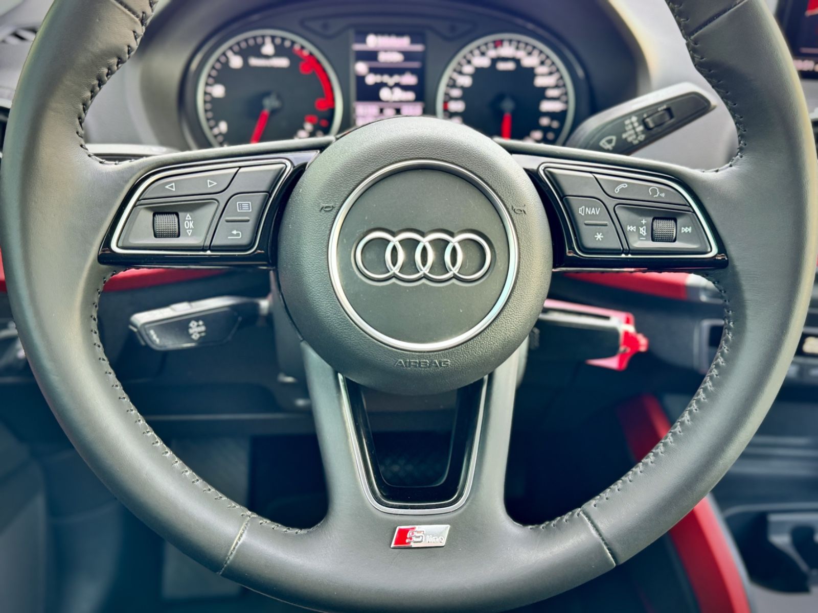 Fahrzeugabbildung Audi Q2 30 TDI S-Tronic Sport *LED|NAVI|PDC|S-LINE*