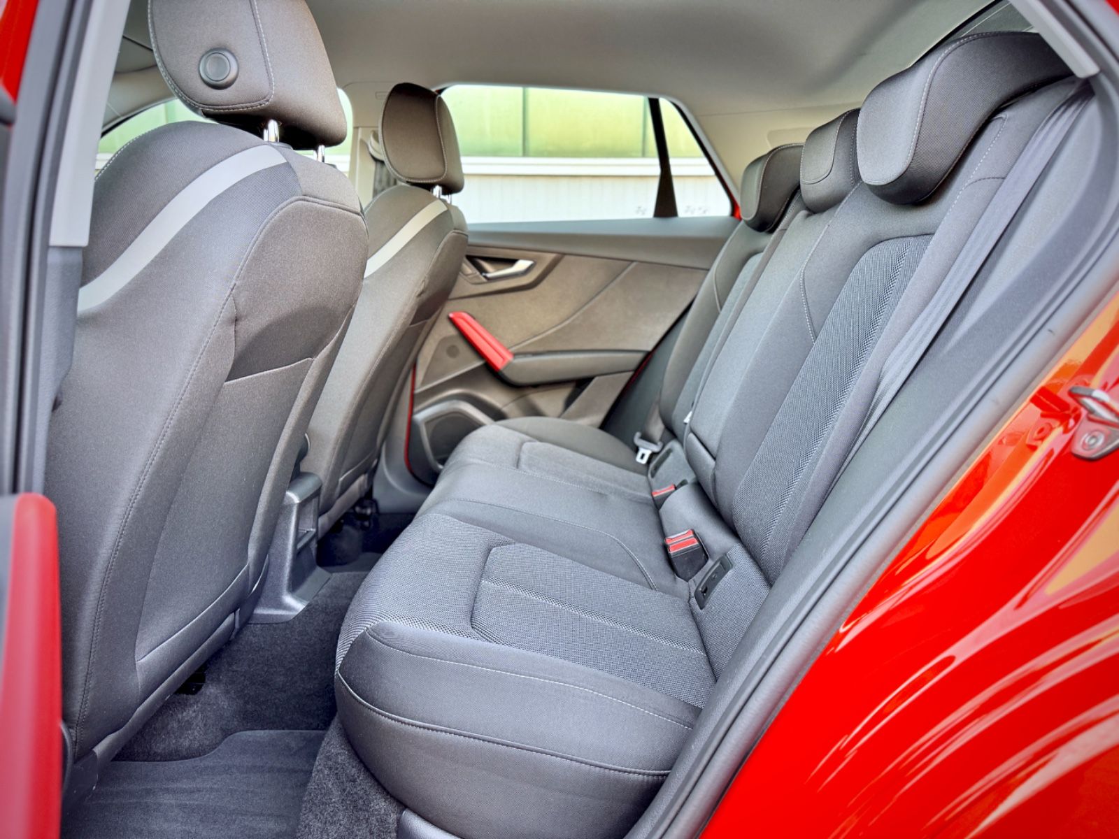 Fahrzeugabbildung Audi Q2 30 TDI S-Tronic Sport *LED|NAVI|PDC|S-LINE*