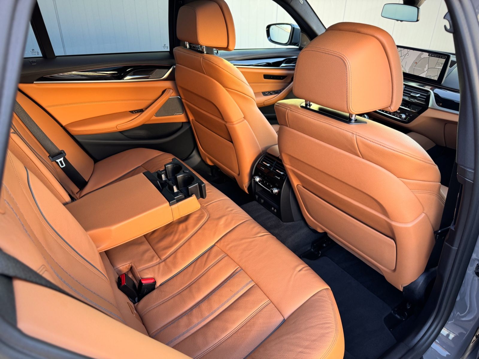 Fahrzeugabbildung BMW 540d xDrive Touring Luxury Line*PANO|AHK|HEADUP*