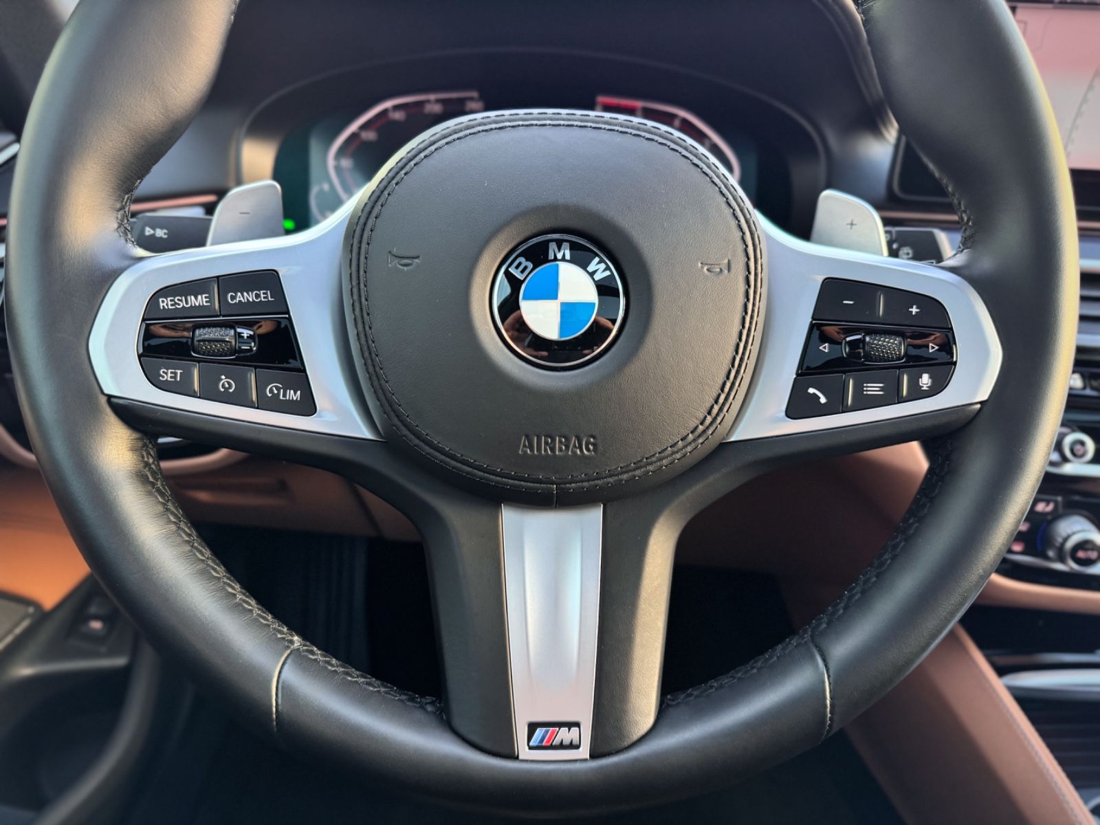 Fahrzeugabbildung BMW 540d xDrive Touring Luxury Line*PANO|AHK|HEADUP*