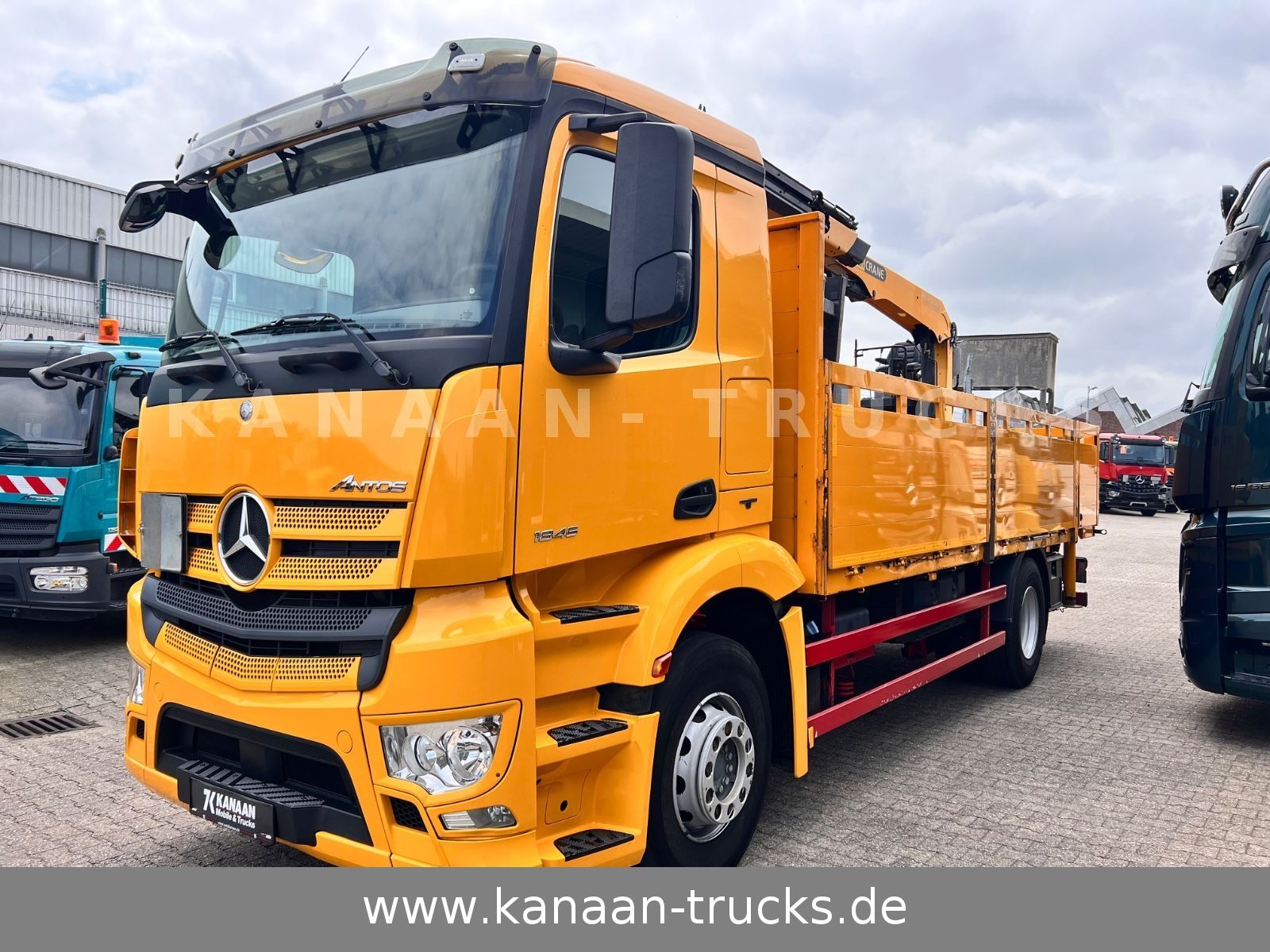 Fahrzeugabbildung Mercedes-Benz 1845 Antos 4x2 Baustoffkran Palfinger 21001L