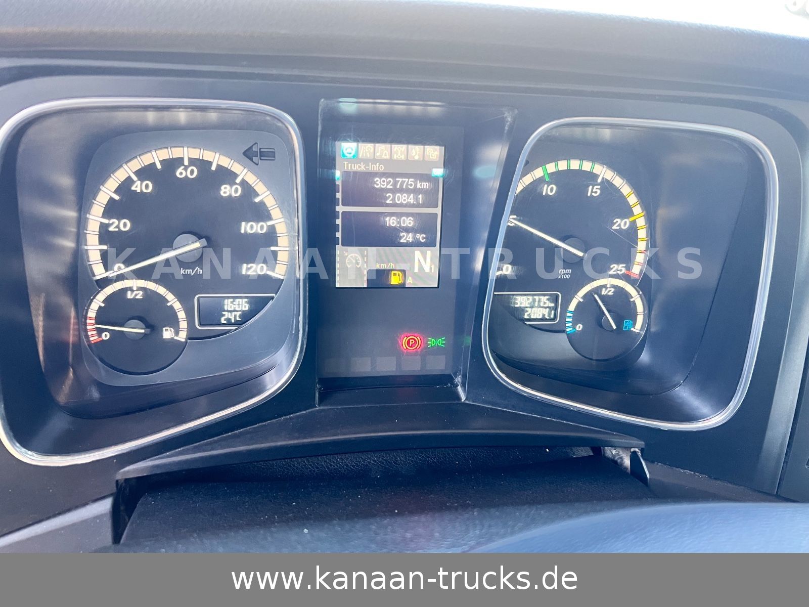 Fahrzeugabbildung Mercedes-Benz 1846 LS Actros L StreamSpace Hydraulik