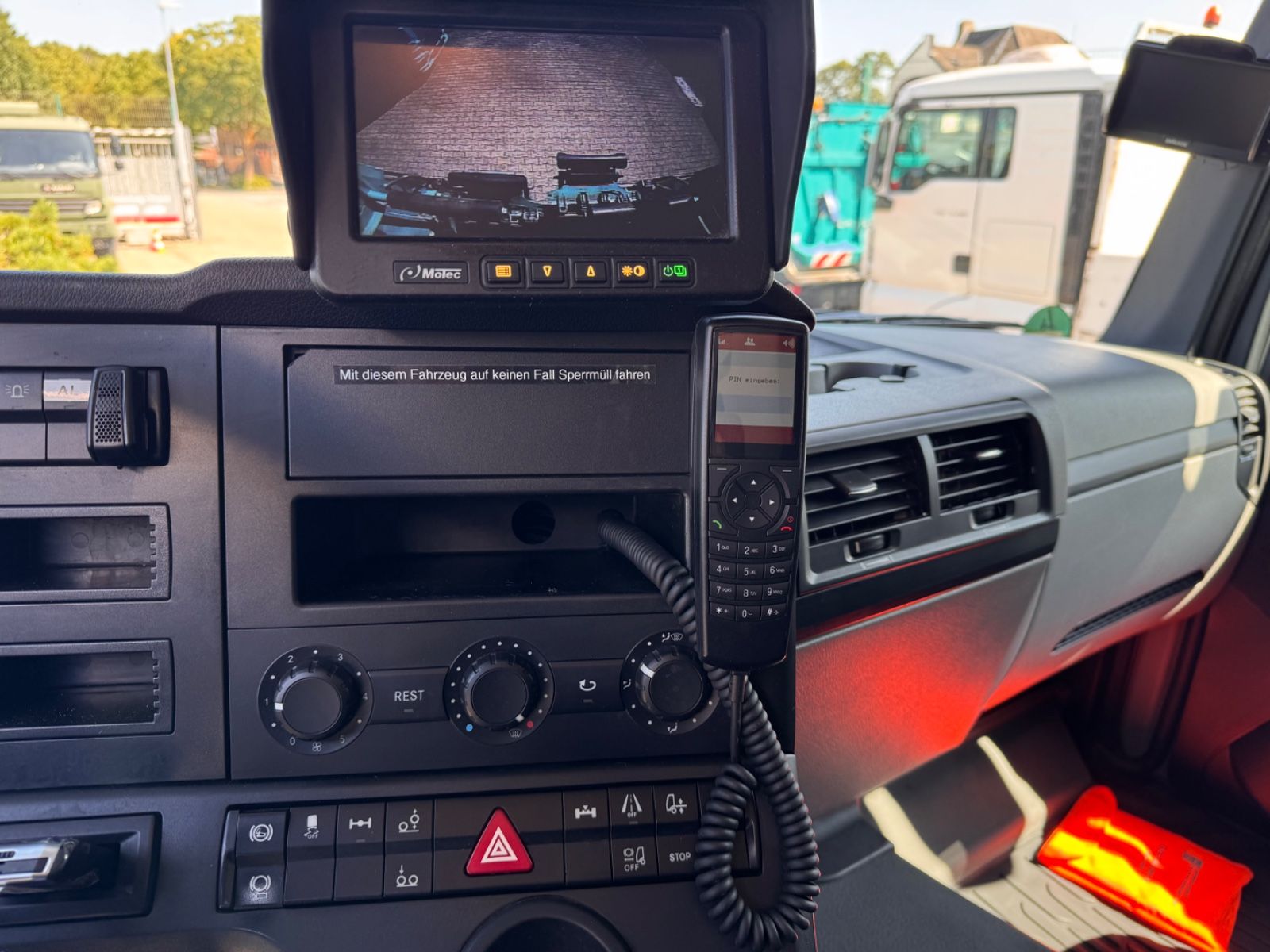 Fahrzeugabbildung Mercedes-Benz 2533 Antos Müllwagen Zöller ATM bei 90Tkm