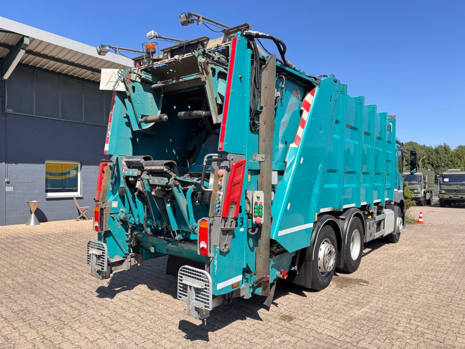 Fahrzeugabbildung Mercedes-Benz 2533 Antos Müllwagen Zöller ATM bei 90Tkm