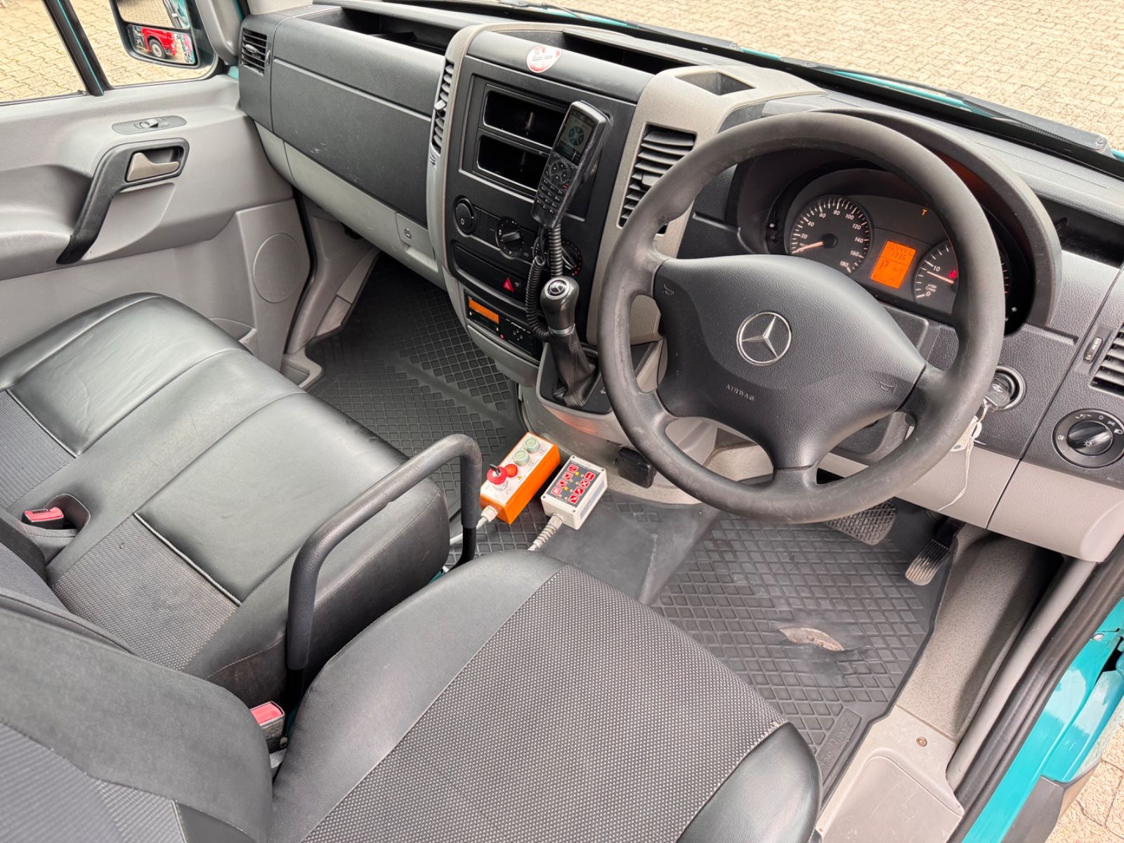 Fahrzeugabbildung Mercedes-Benz 313 CDI Sprinter II Bertsche Müllwagen Tafel