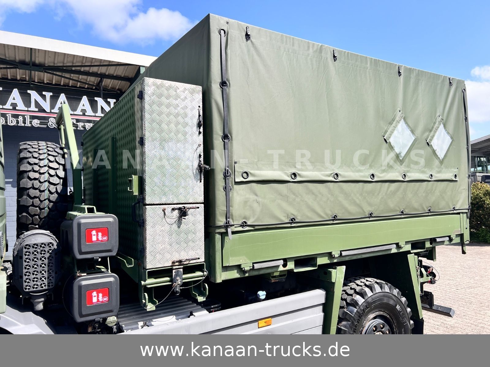 Fahrzeugabbildung Mercedes-Benz 1018 Atego 4x4 Allrad Miltär Camper Expedition