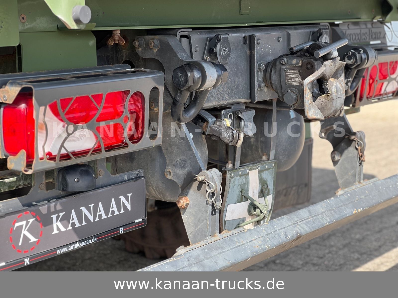 Fahrzeugabbildung Mercedes-Benz 1018 Atego 4x4 Allrad Miltär Camper Expedition