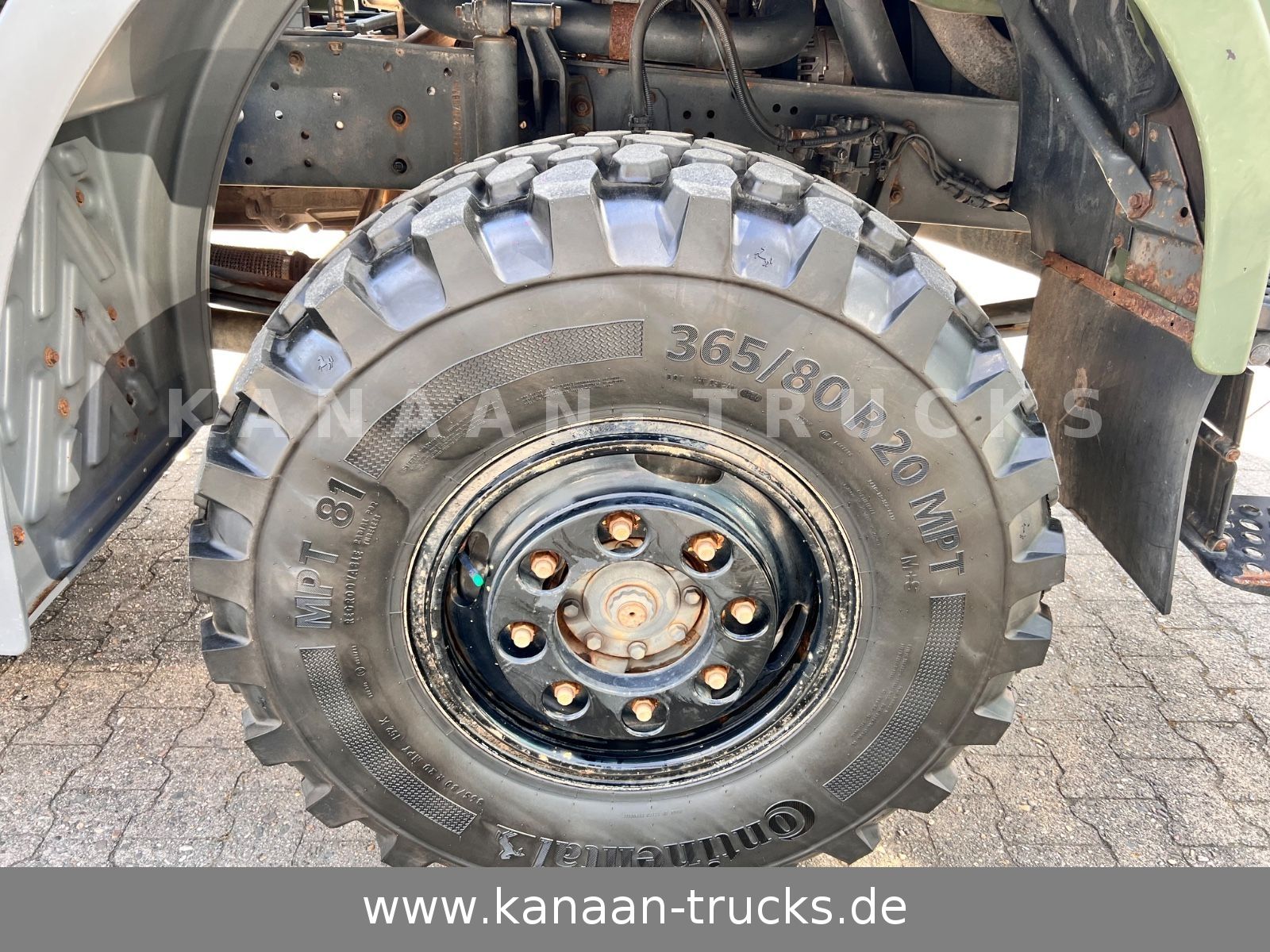 Fahrzeugabbildung Mercedes-Benz 1018 Atego 4x4 Allrad Miltär Camper Expedition