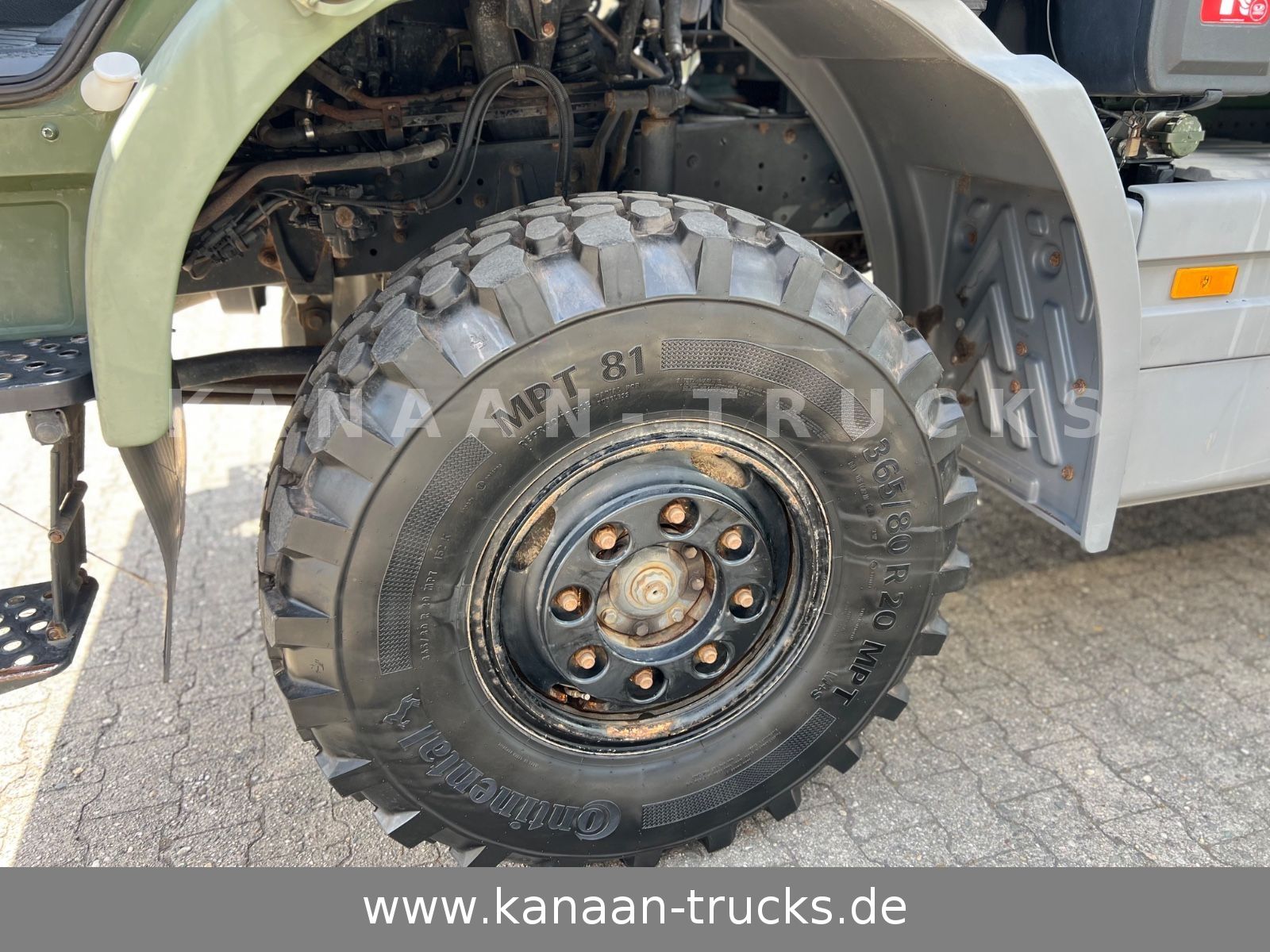 Fahrzeugabbildung Mercedes-Benz 1018 Atego 4x4 Allrad Miltär Camper Expedition