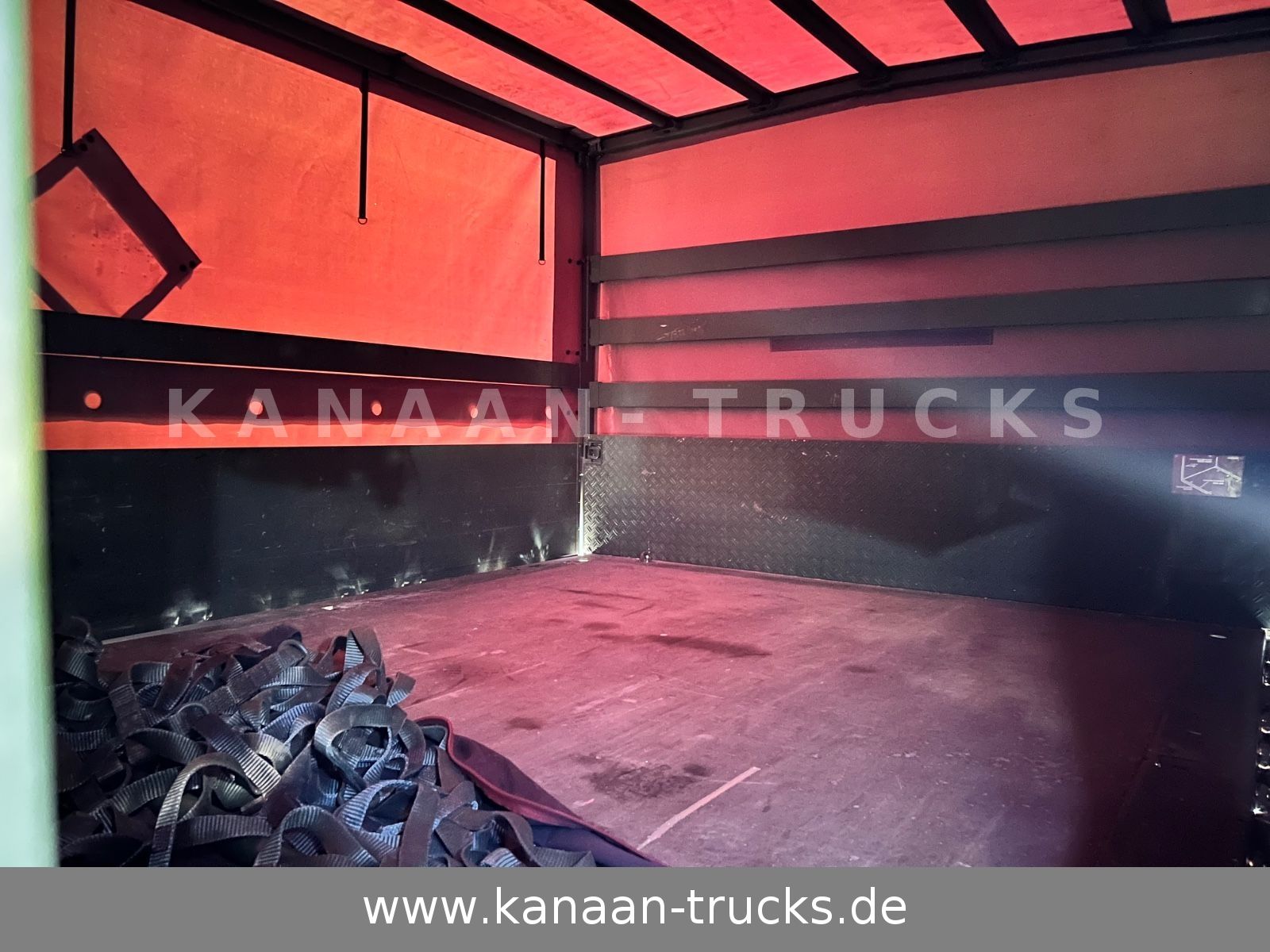 Fahrzeugabbildung Mercedes-Benz 1018 Atego 4x4 Allrad Miltär Camper Expedition