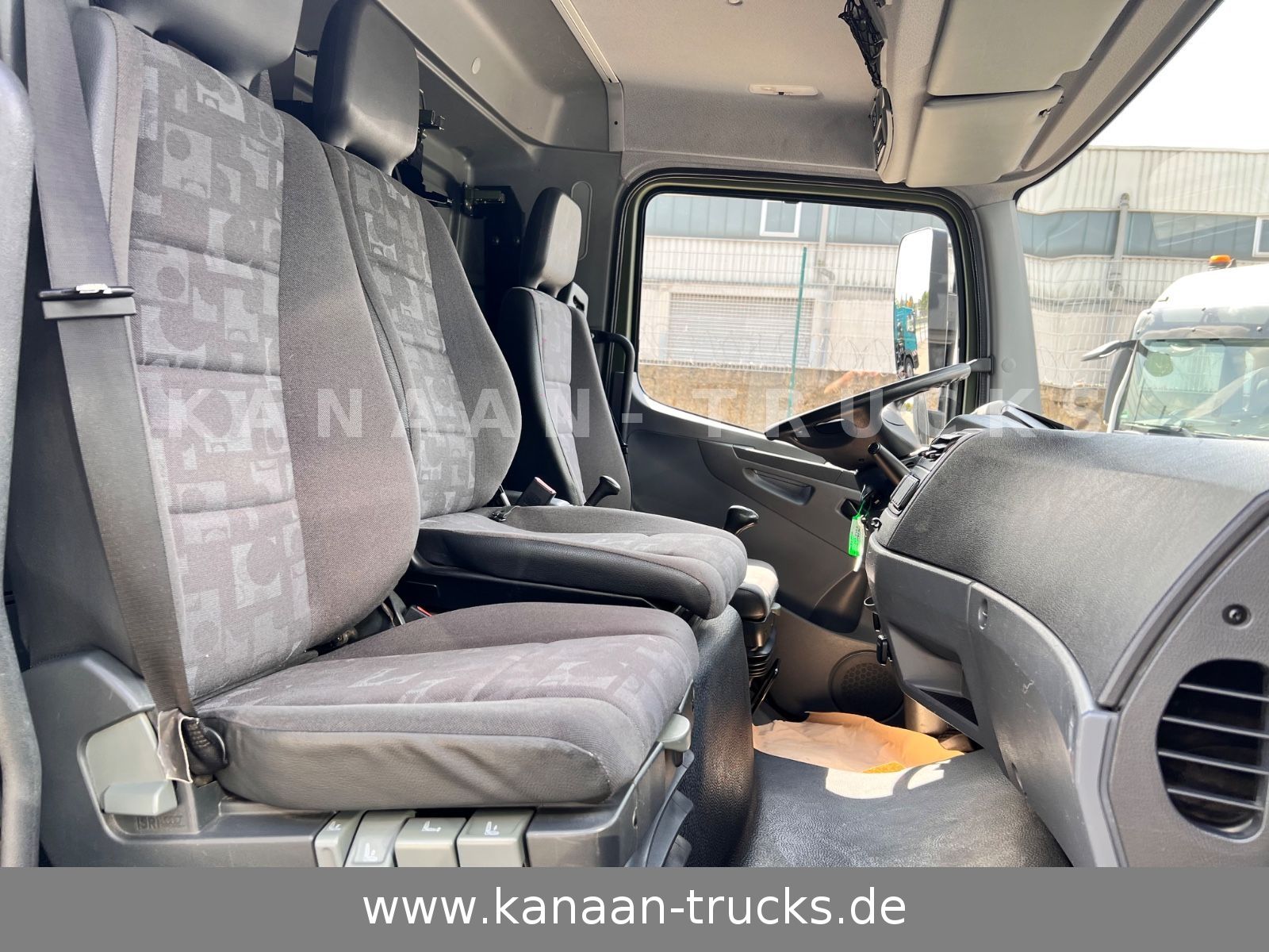 Fahrzeugabbildung Mercedes-Benz 1018 Atego 4x4 Allrad Miltär Camper Expedition