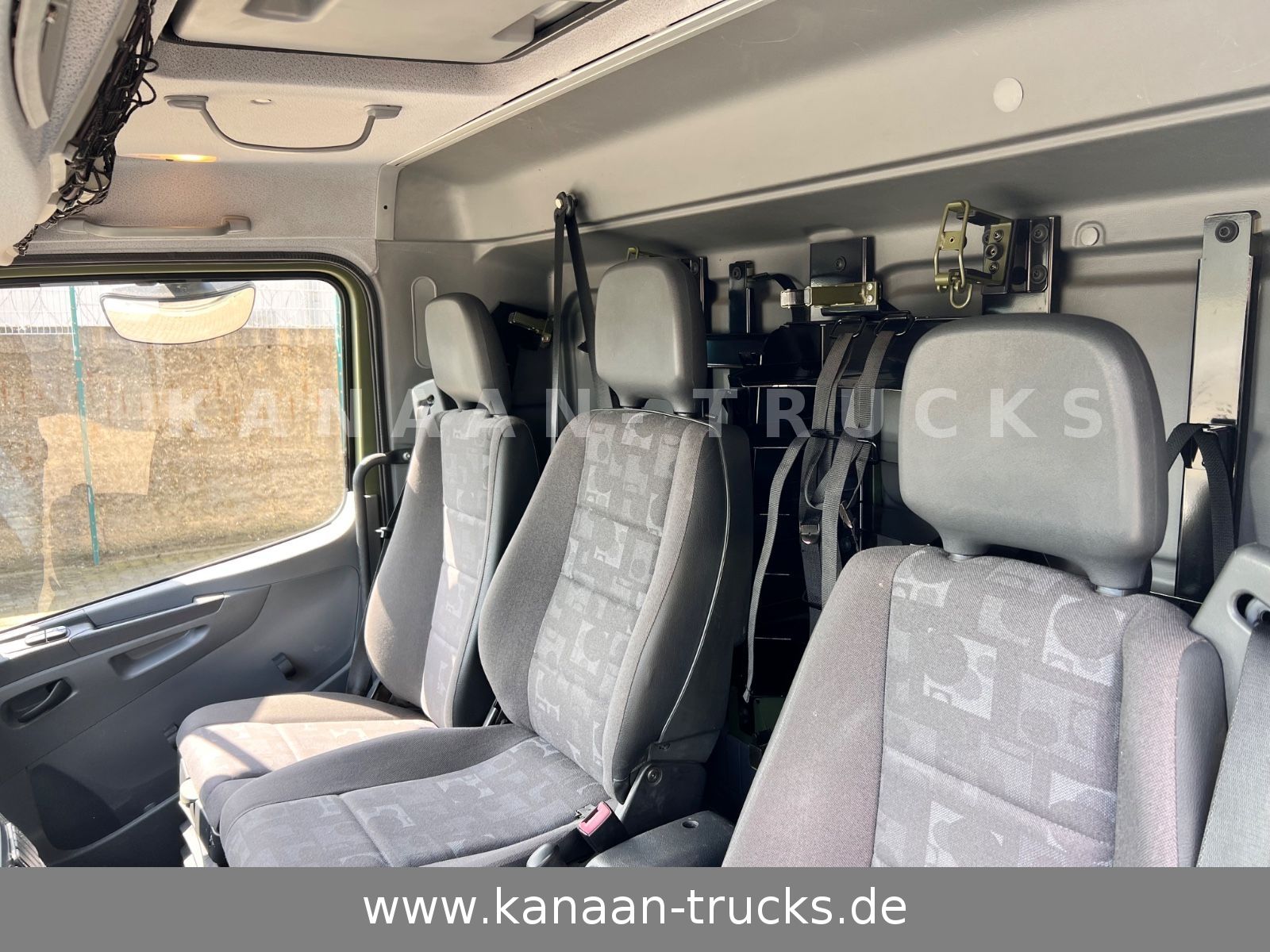Fahrzeugabbildung Mercedes-Benz 1018 Atego 4x4 Allrad Miltär Camper Expedition