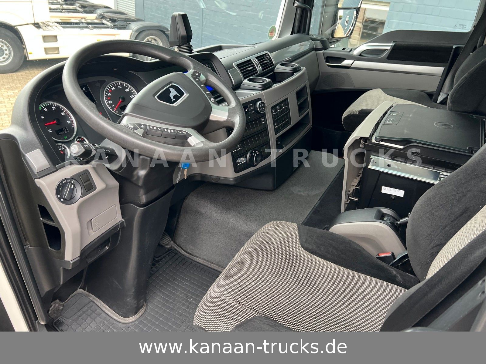 Fahrzeugabbildung MAN TGS 18.470 LX   SILO Kompressor Intarder 7.049Kg