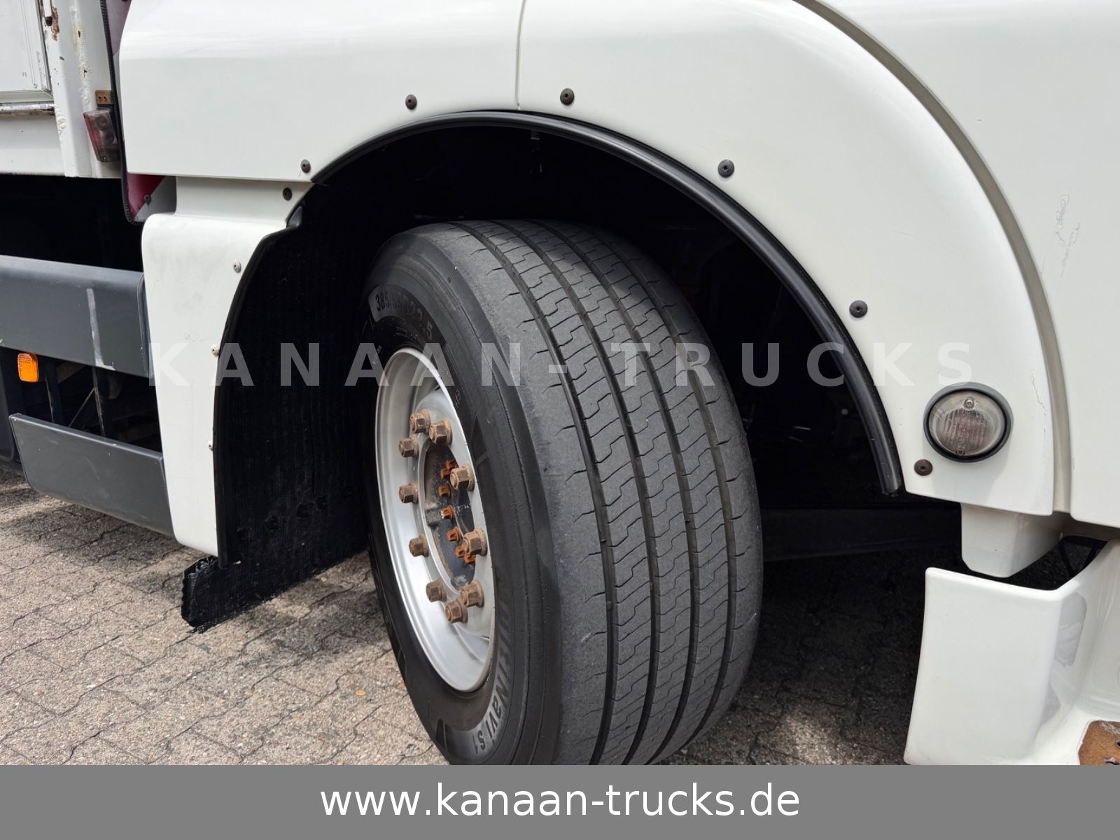 Fahrzeugabbildung MAN 26.480 TGX 6x2 Palfinger 23002 Fly-Jib  ca 21 m