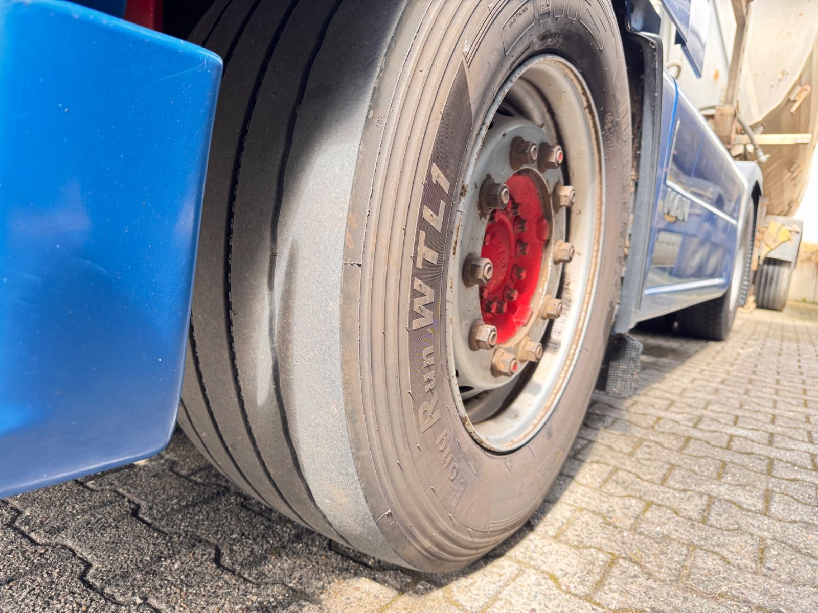 Fahrzeugabbildung MAN 18.480 XXL  EURO 5