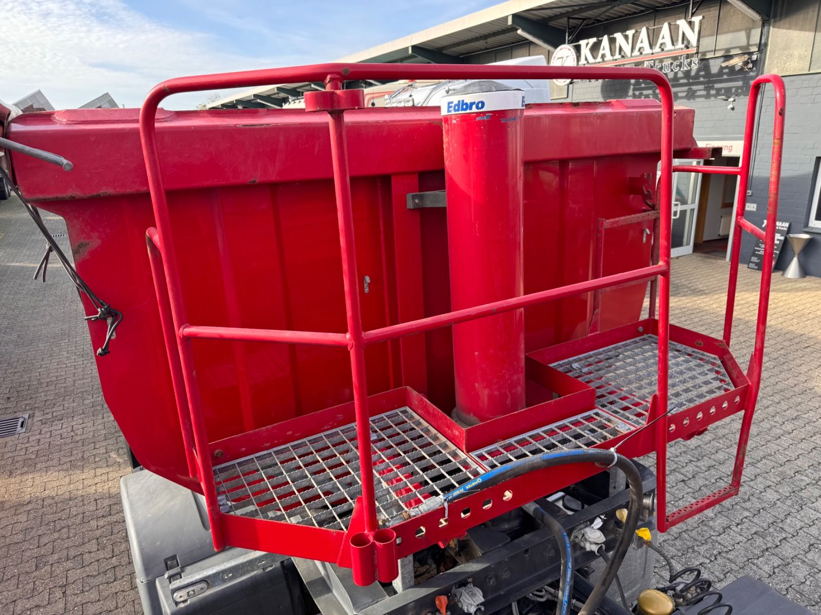 Fahrzeugabbildung Carnehl CHKS /HH  24m³    HARDOX Stahlmulde Liftachse