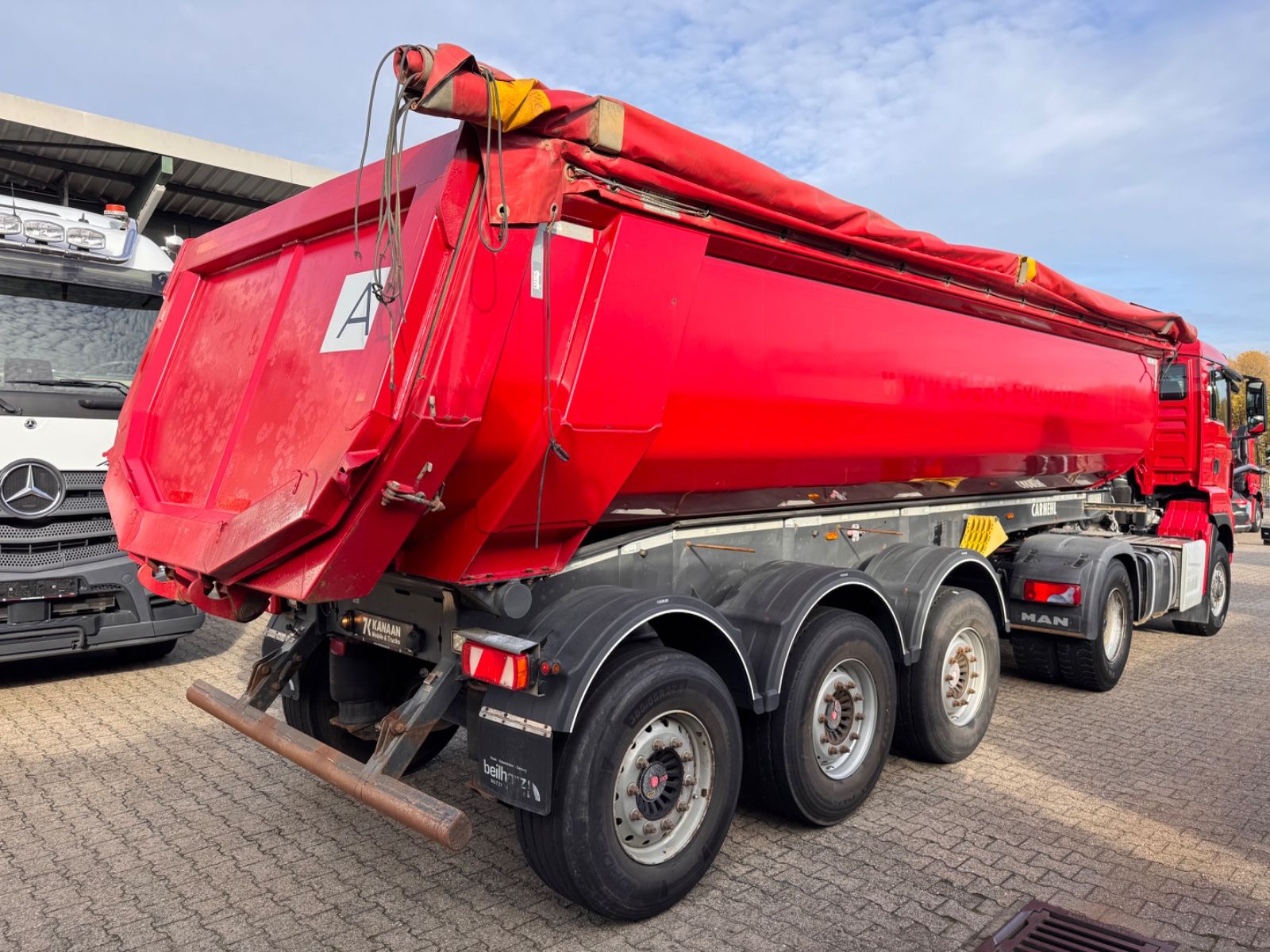 Fahrzeugabbildung Carnehl CHKS /HH  24m³    HARDOX Stahlmulde Liftachse