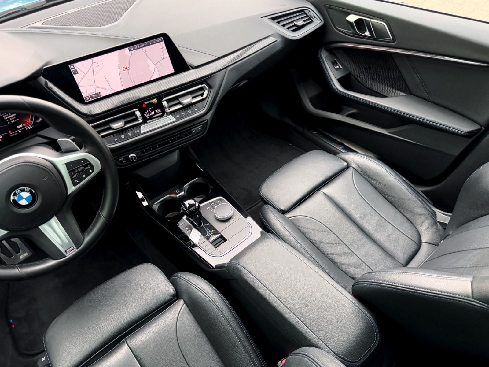 Fahrzeugabbildung BMW 220i Gran Coupe M Sport *PANORAMA|LED|HEAD-UP*