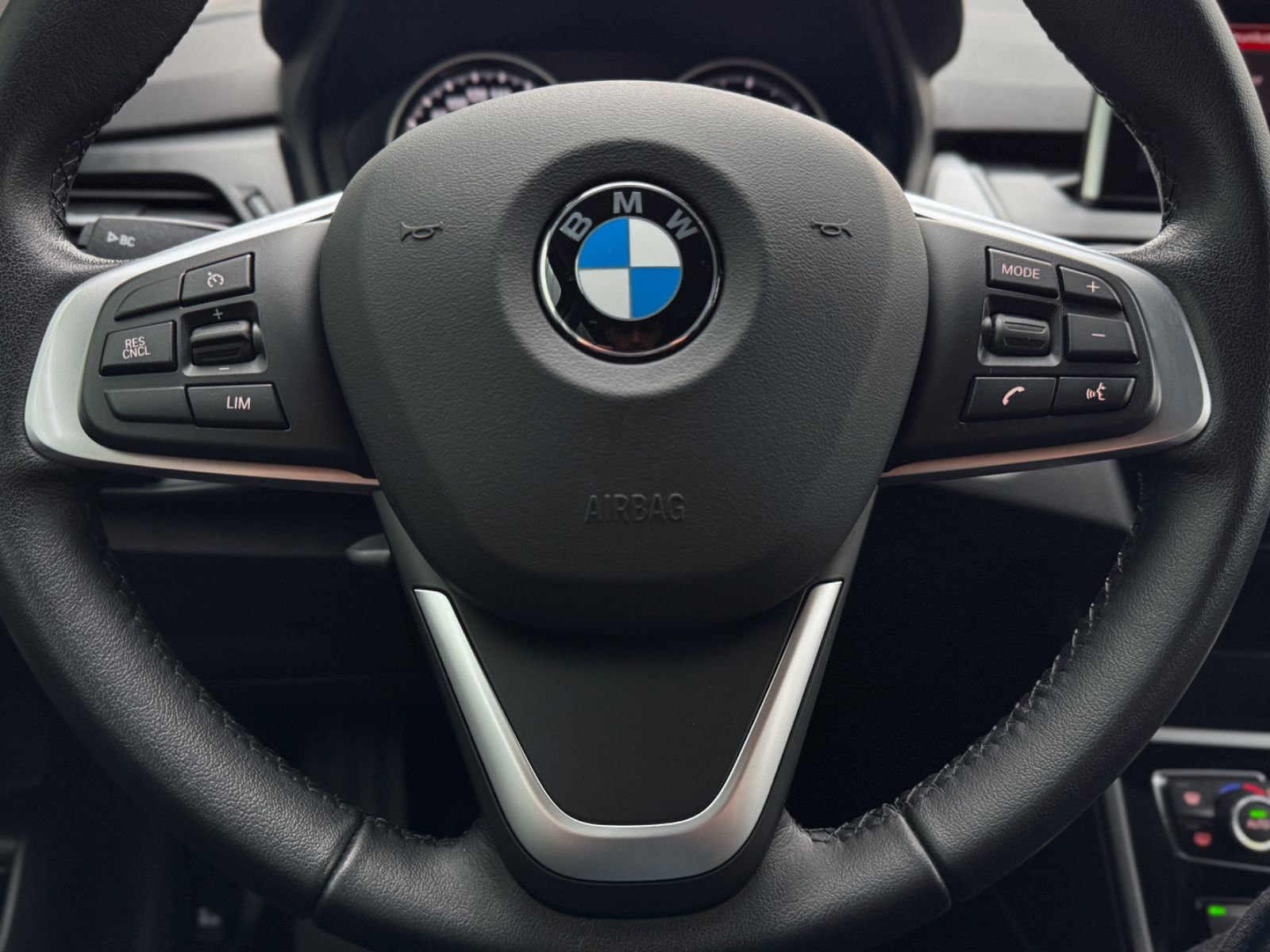 Fahrzeugabbildung BMW 218d Gran Tourer Advantage *LED|CAM|NAVI*