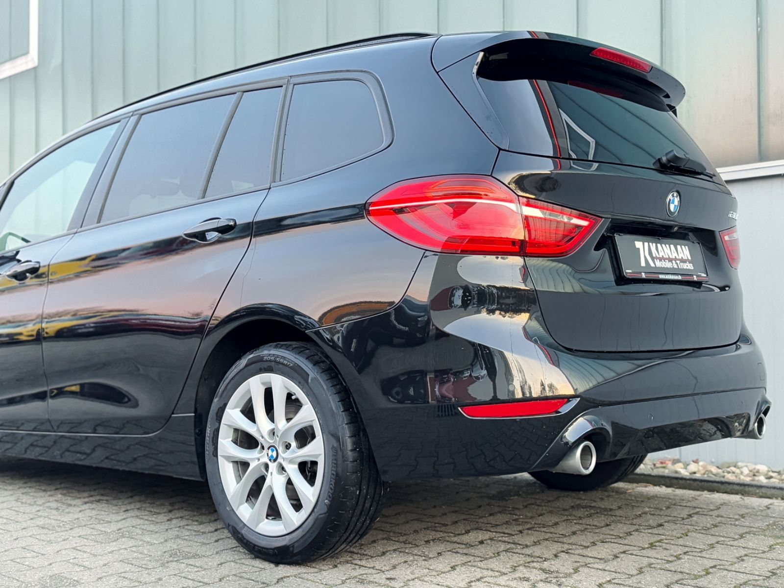 Fahrzeugabbildung BMW 218d Gran Tourer Advantage *LED|CAM|NAVI*