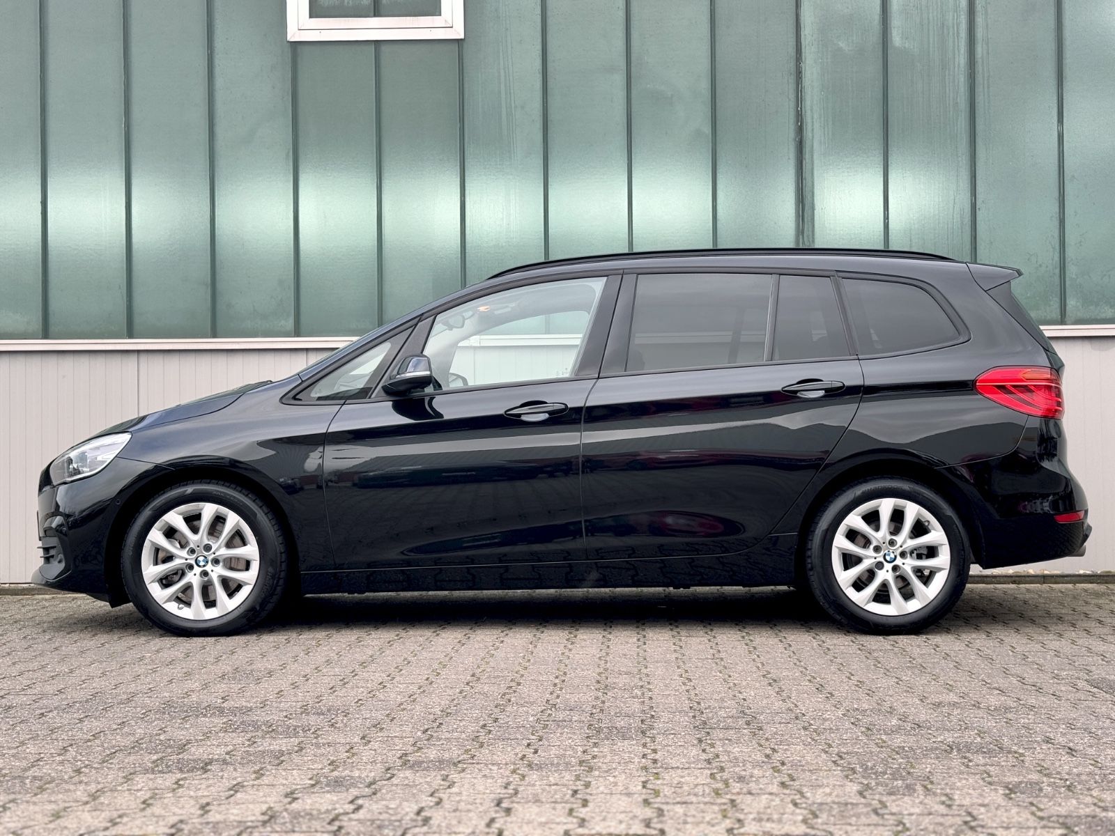Fahrzeugabbildung BMW 218d Gran Tourer Advantage *CAM|LED|NAVI*