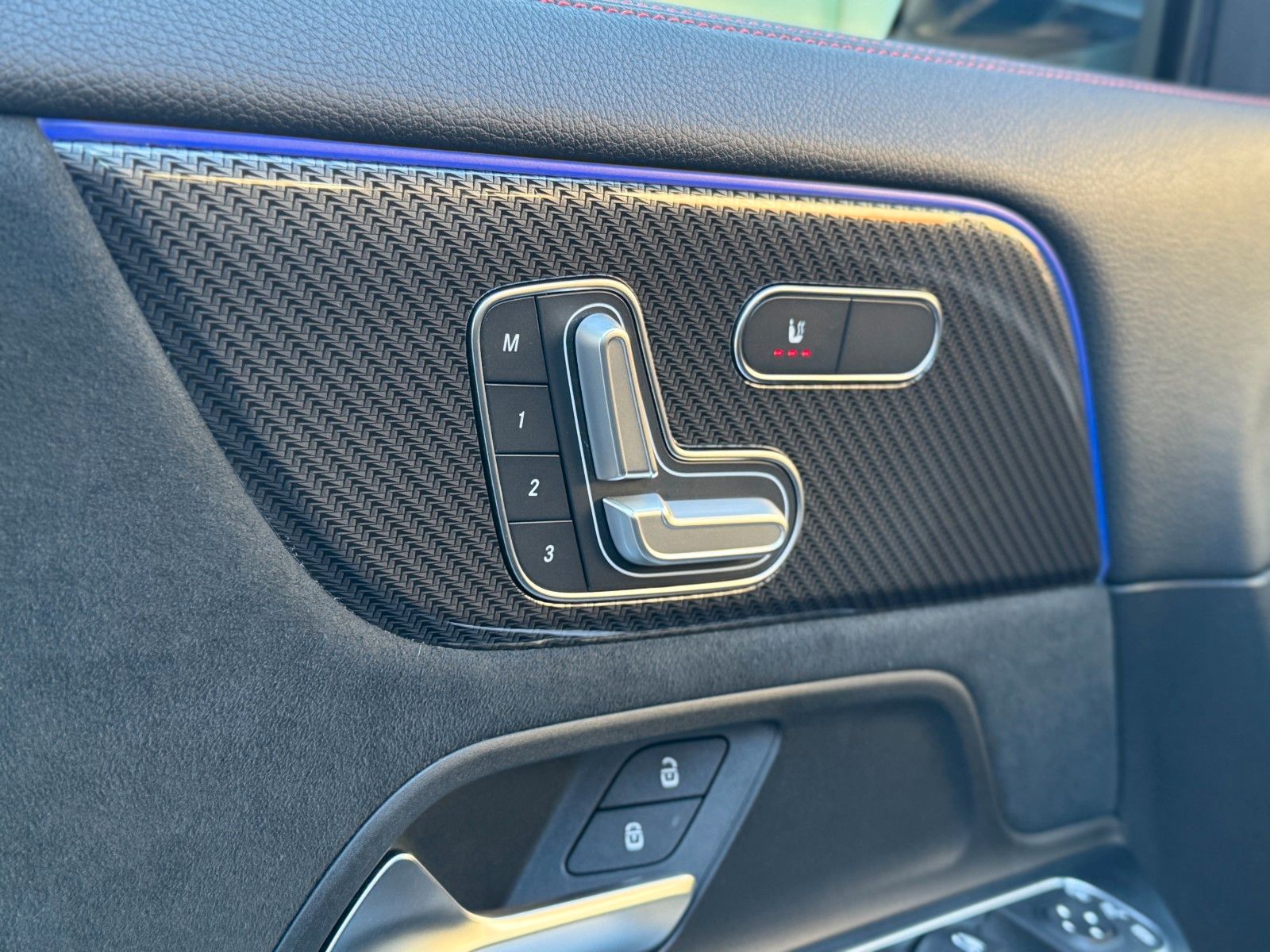 Fahrzeugabbildung Mercedes-Benz GLA 200d AMG-Line 4Matic *PERFORMANCE|360°*