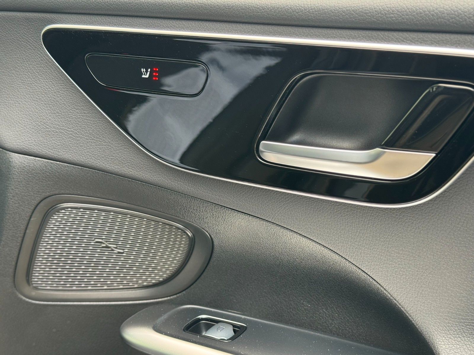 Fahrzeugabbildung Mercedes-Benz C 180 9G Avantgarde Business*LED|NAV|CAM|ASSIST*