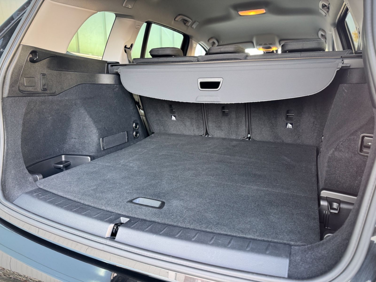 Fahrzeugabbildung BMW 218d Gran Tourer Advantage *8G|CAM|NAVI|LED*