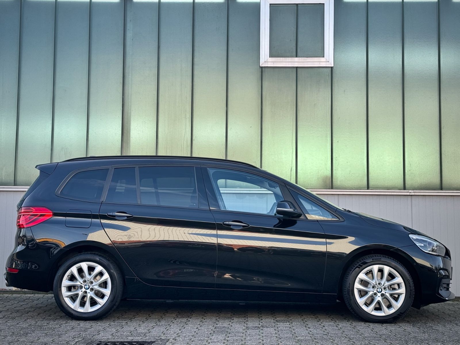 Fahrzeugabbildung BMW 218d Gran Tourer Advantage *8G|CAM|NAVI|LED*