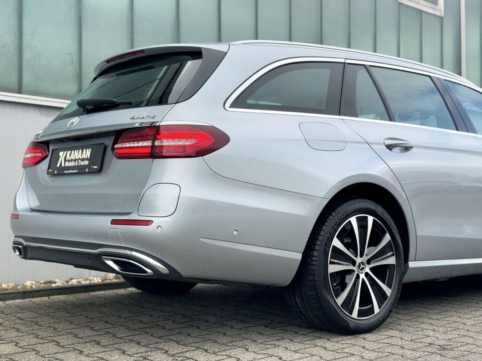 Fahrzeugabbildung Mercedes-Benz E 300de T 4Matic Avantarde *WIDESCREEN|LED|CAM*