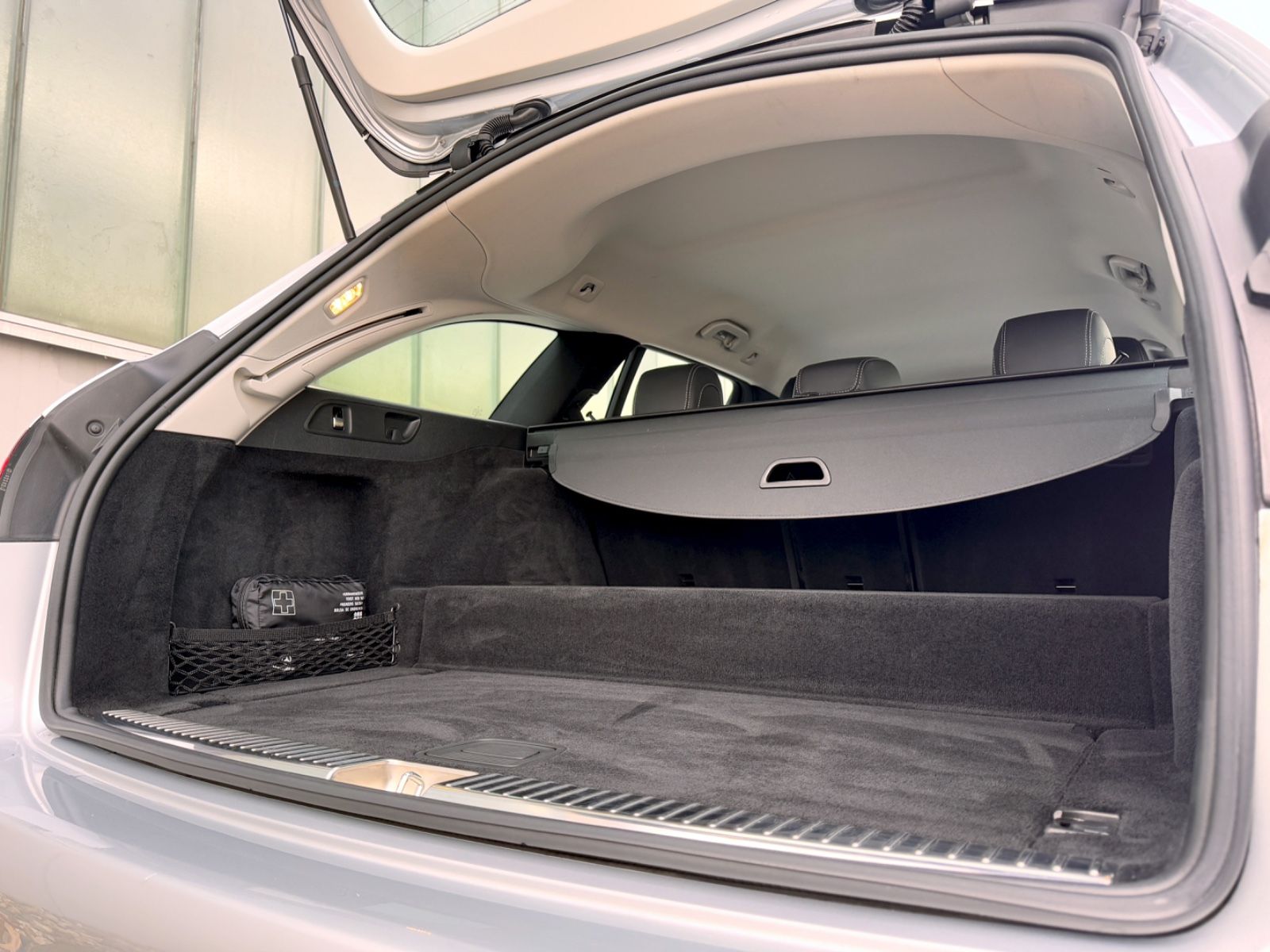 Fahrzeugabbildung Mercedes-Benz E 300de T 4Matic Avantarde *WIDESCREEN|LED|CAM*